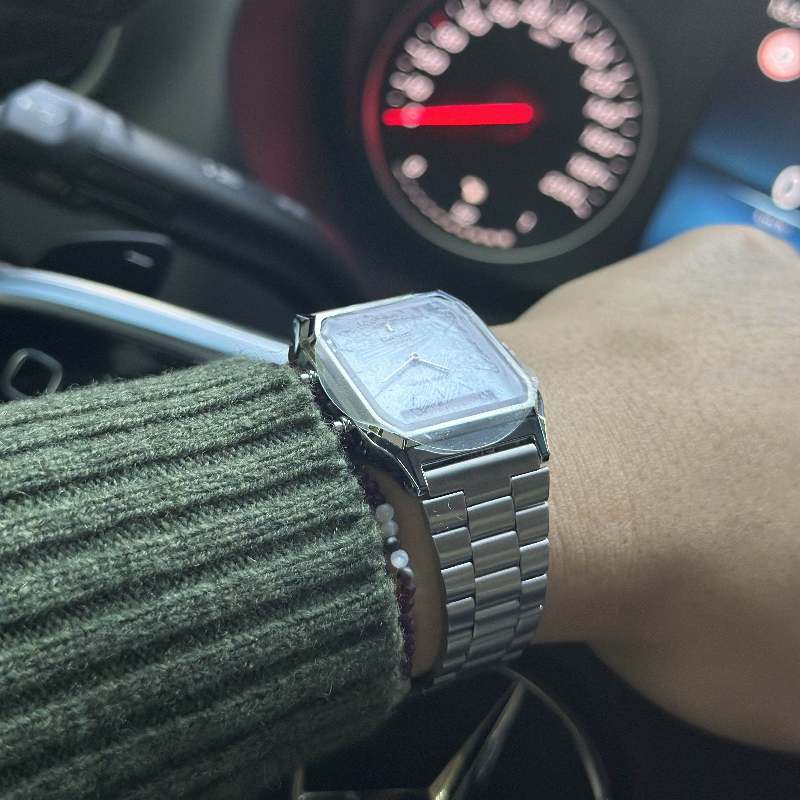 Casio AQ-230A-2A1MQY 착용 스타일