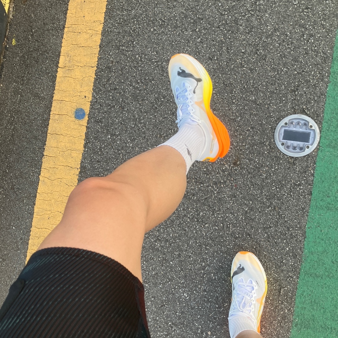 Puma Deviate Nitro Elite 3 White Sun Stream 착용 스타일