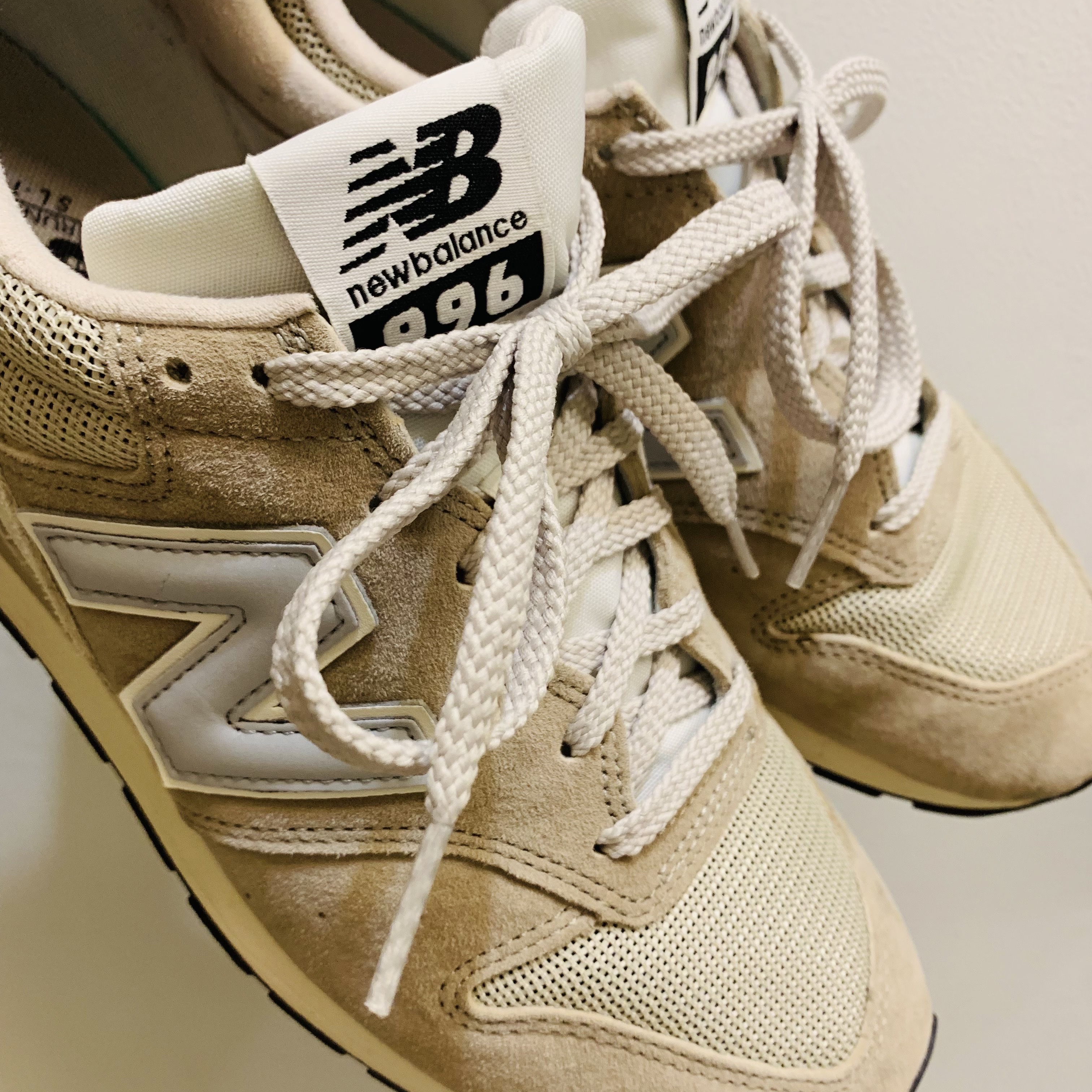 New Balance 996 Beige 착용 스타일