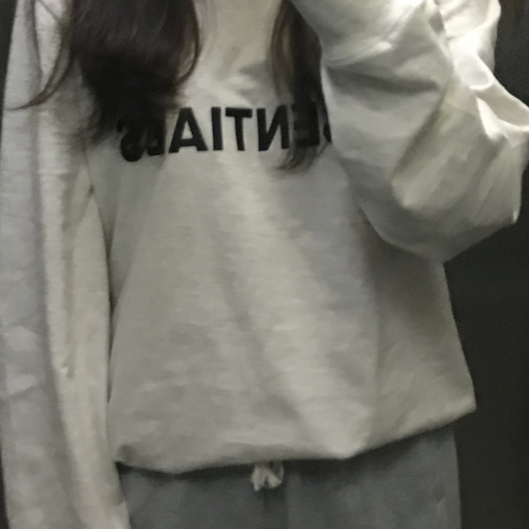Essentials 3D Silicon Applique Boxy Long Sleeve T-Shirt Oatmeal/Oatmeal Heather/Light Heather Oatmeal 2020 착용 스타일
