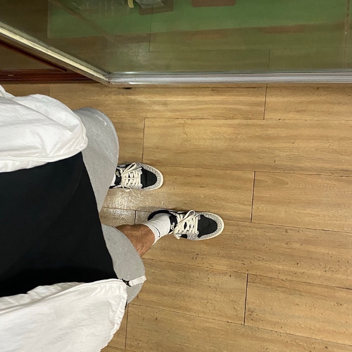 Jordan 1 Retro Low OG Black Cement 착용 스타일