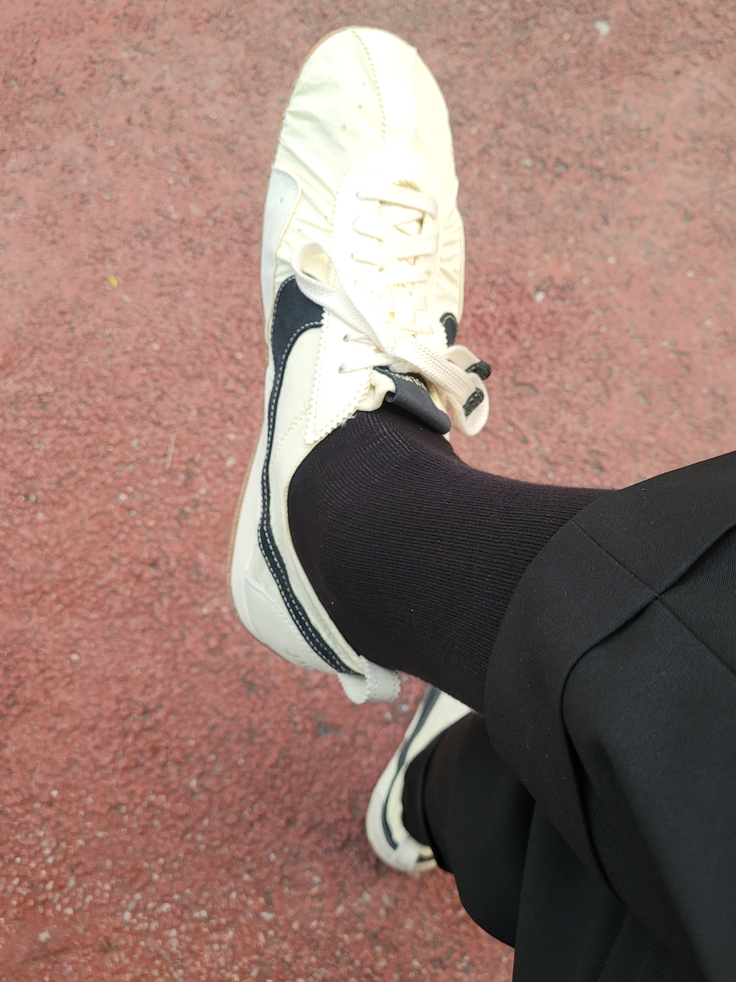 Nike x Jacquemus Moon Shoe SP Alabaster Off Noir 착용 스타일 - 2