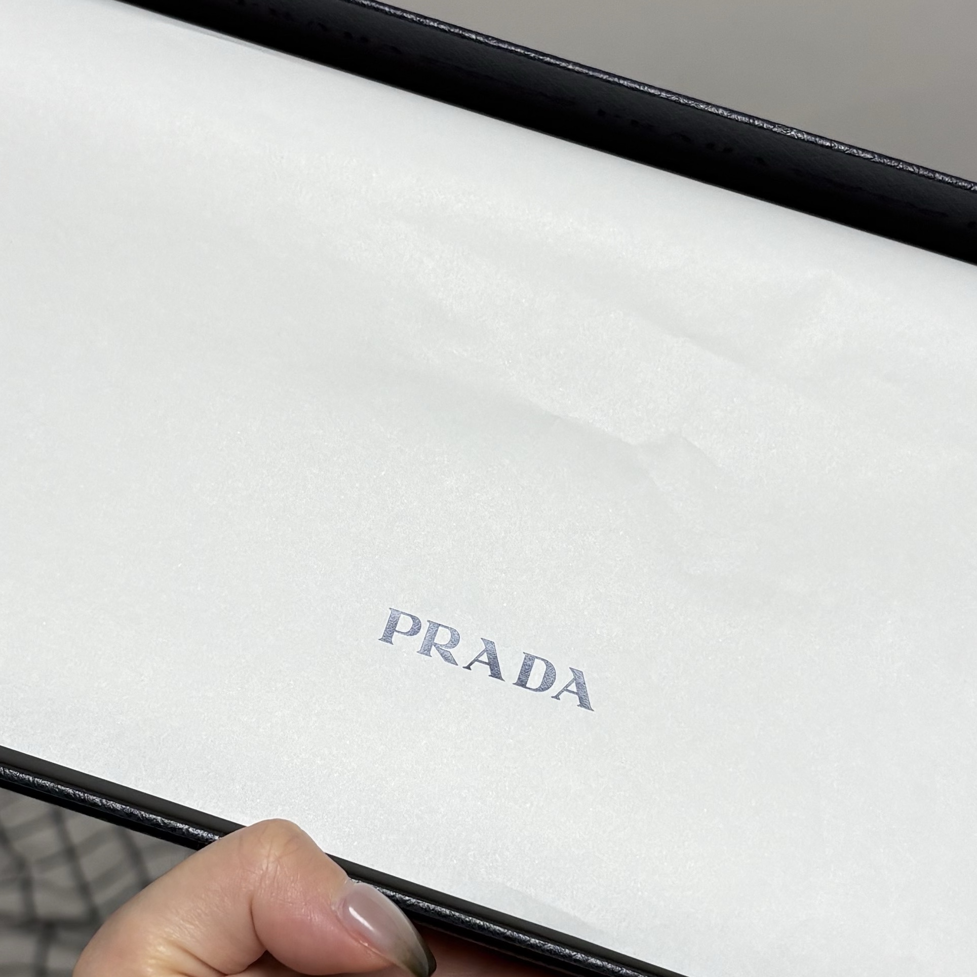 Prada Re-Nylon Gabardine Tie Black 착용 스타일 - 2