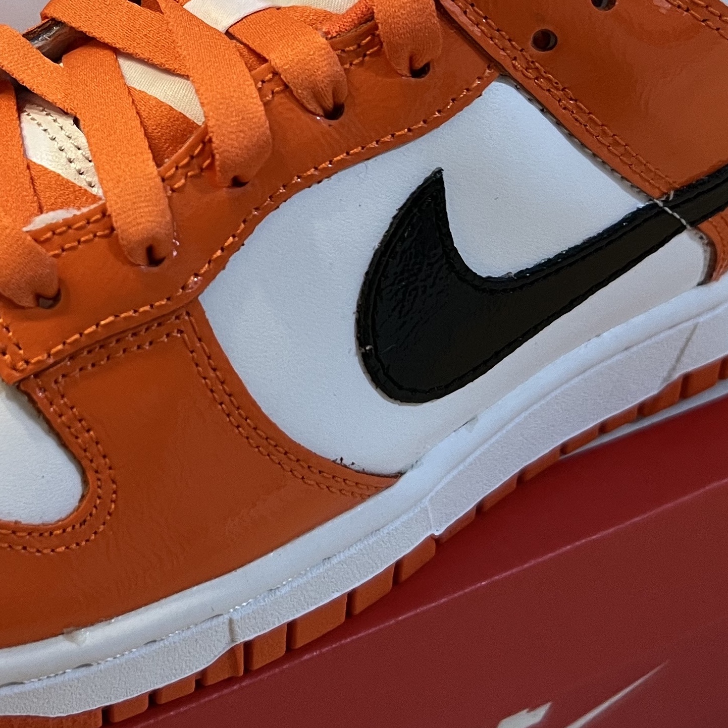 (W) Nike Dunk Low Essential Brilliant Orange 착용 스타일