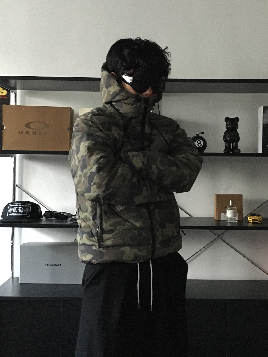 Chrome Hearts CH Hollywood Trucker Hat Black, Balenciaga Tyrex Sneakers Black Grey 착용 스타일 - 1