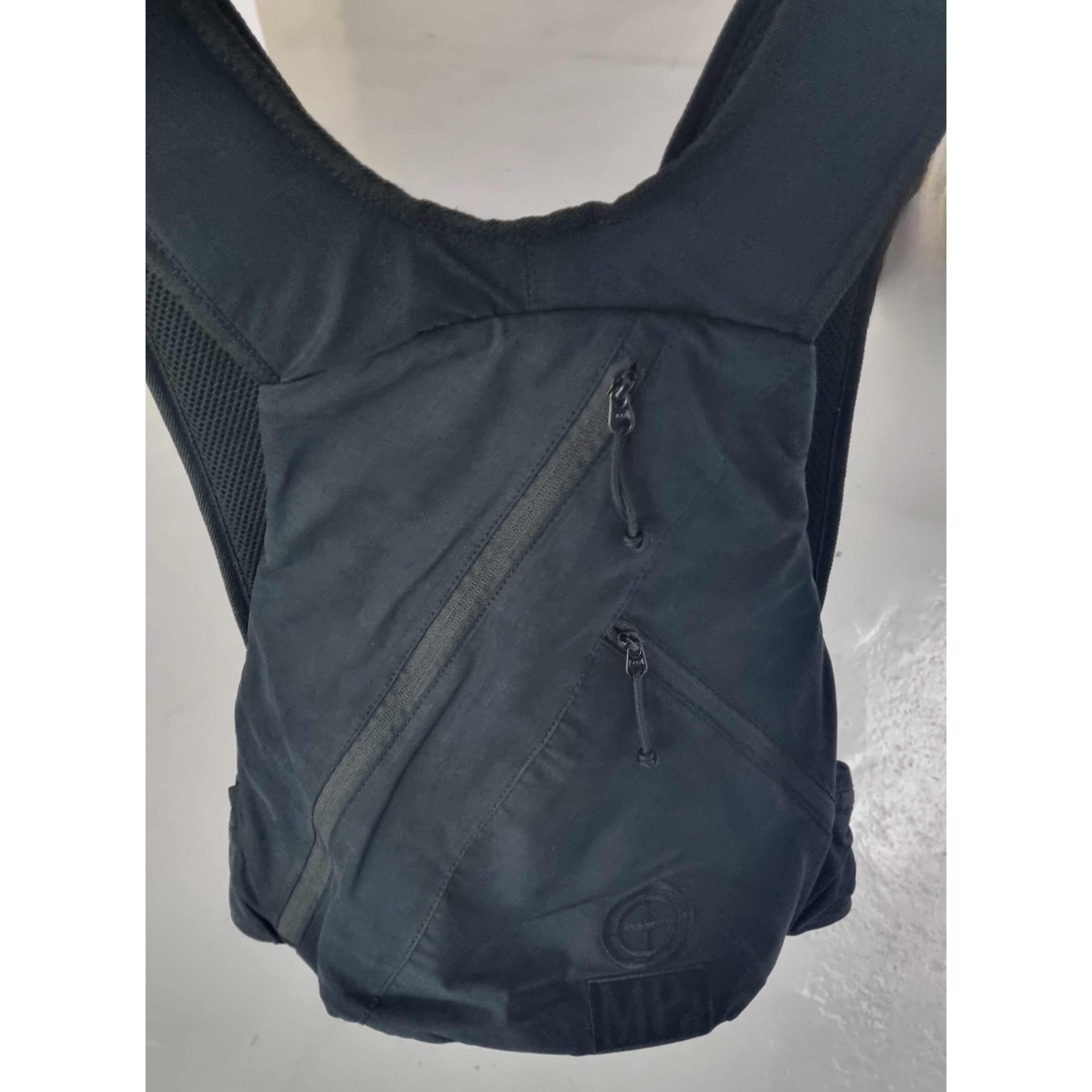 On Running x Post Archive Faction (Paf) Cloudmonster 2 Black Magnet, Uniqlo x JW Anderson Heattech Diamond Stitch Beanie Black 착용 스타일 - 2