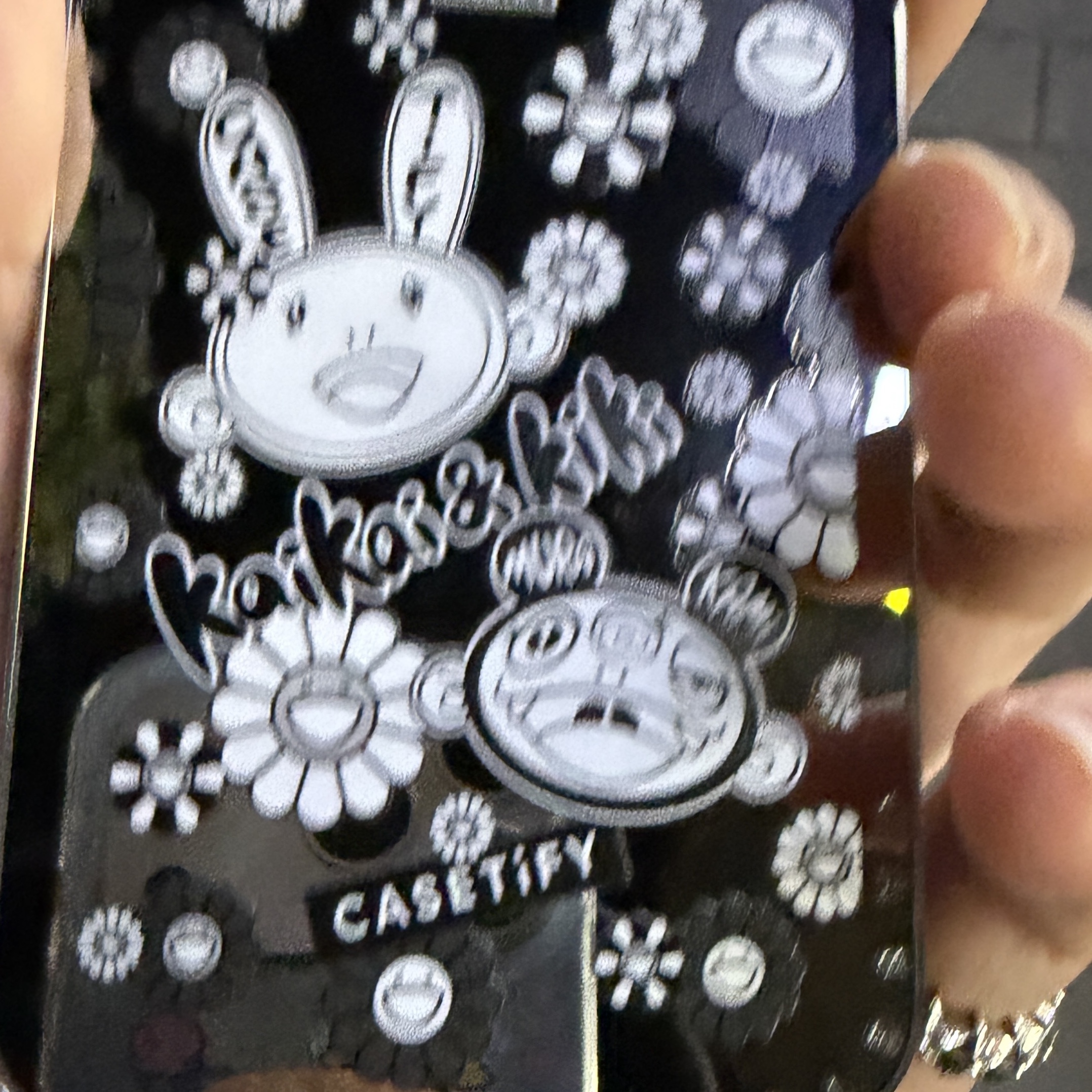 Casetify x Murakami Takashi Kaikai And Kiki Sticker Mania Mono Snappy Magsafe Mirror Cardholder Stand 착용 스타일