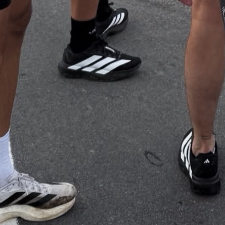 Adidas Adizero EVO SL Core Black Cloud White 착용 스타일