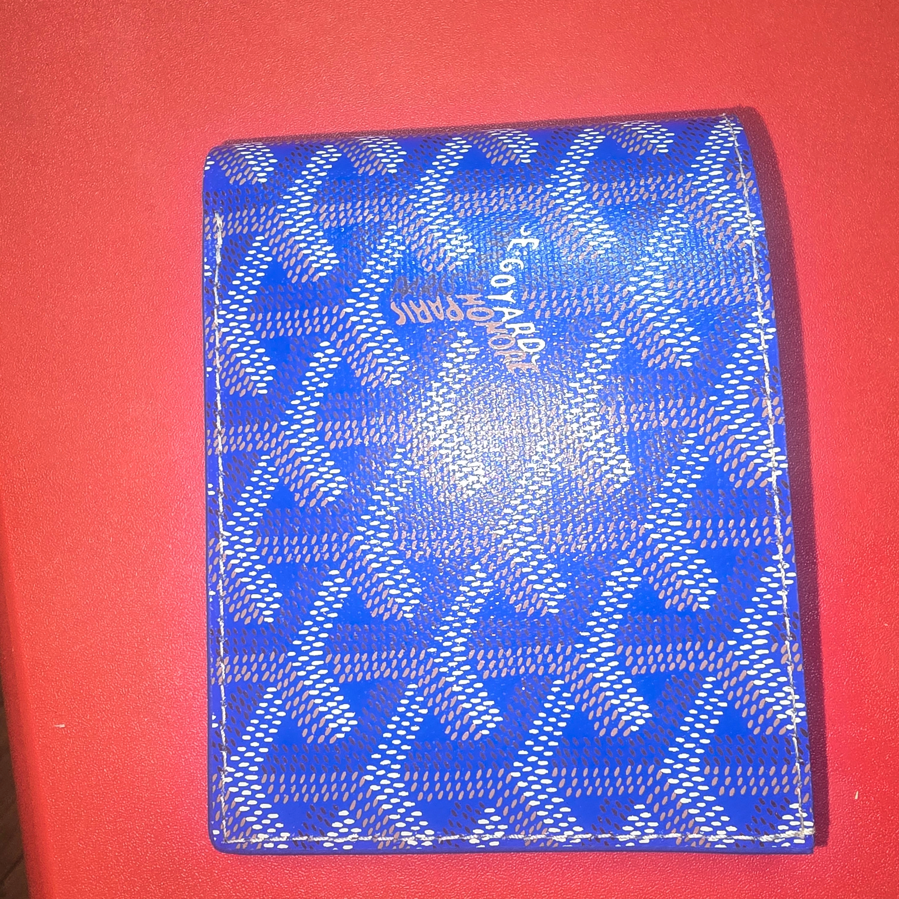 Goyard Victoire Wallet Blue 착용 스타일
