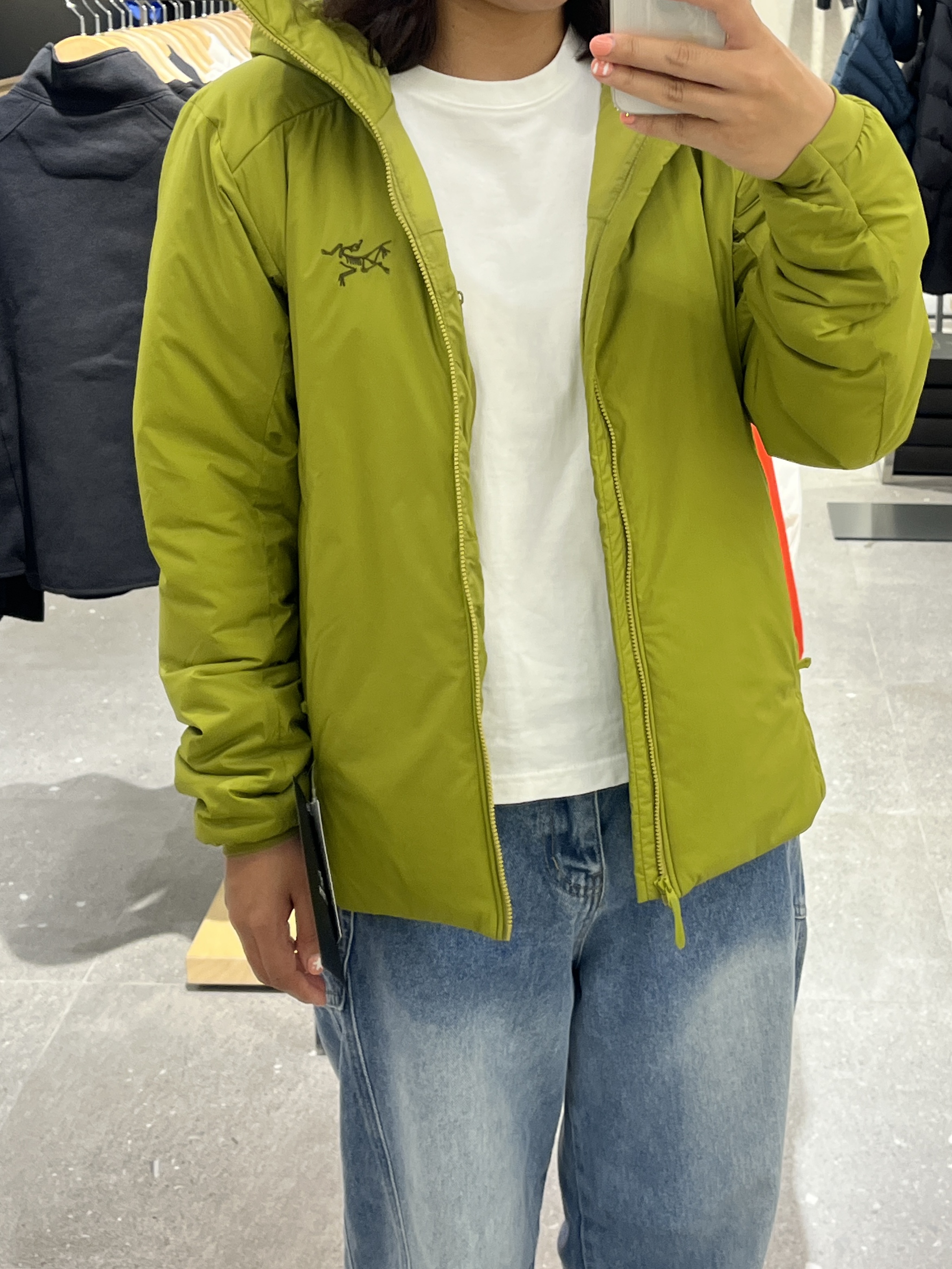 Arc'teryx Atom SV Hoody Olive Moss 착용 스타일 - 4