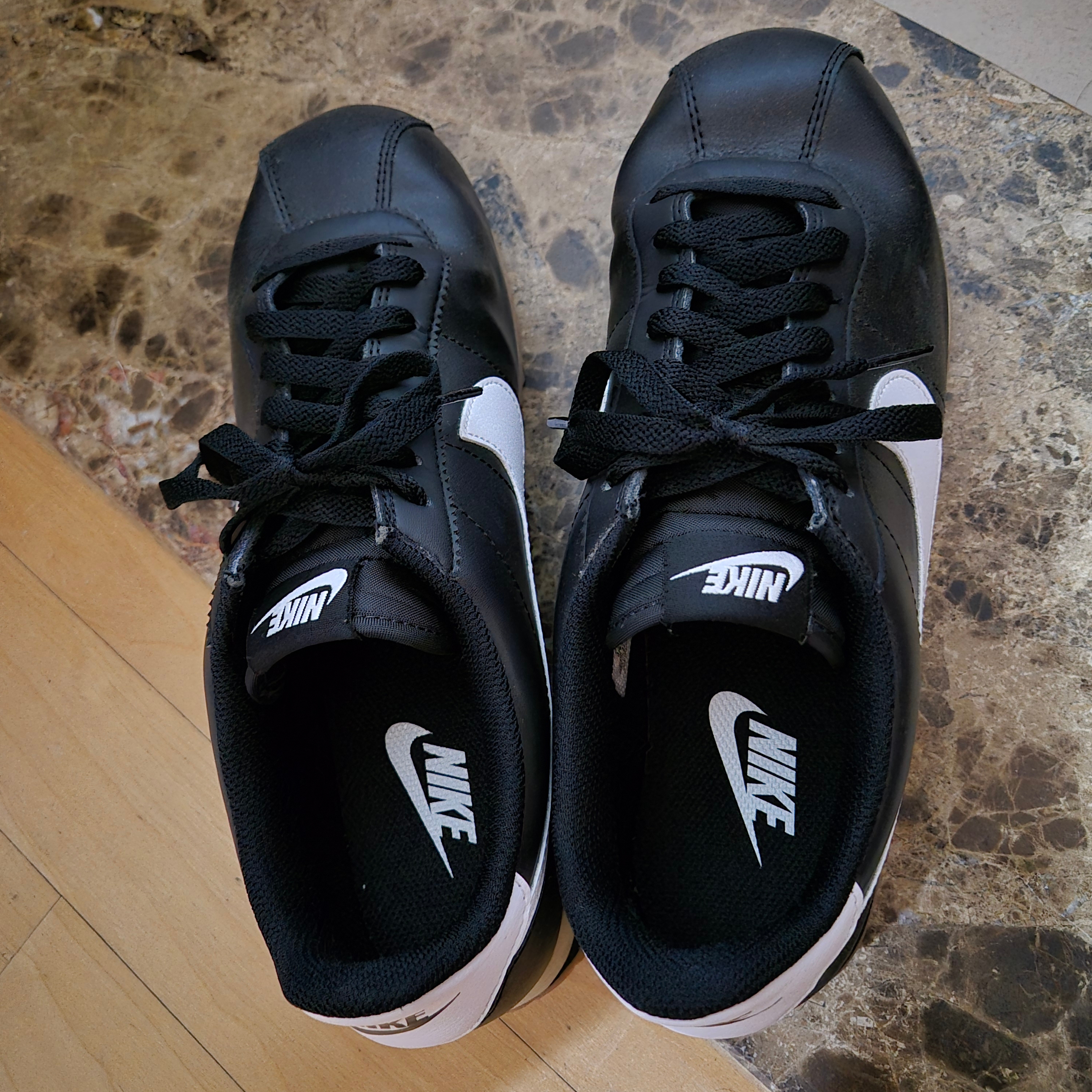 (W) Nike Cortez Vintage Black Sail 착용 스타일
