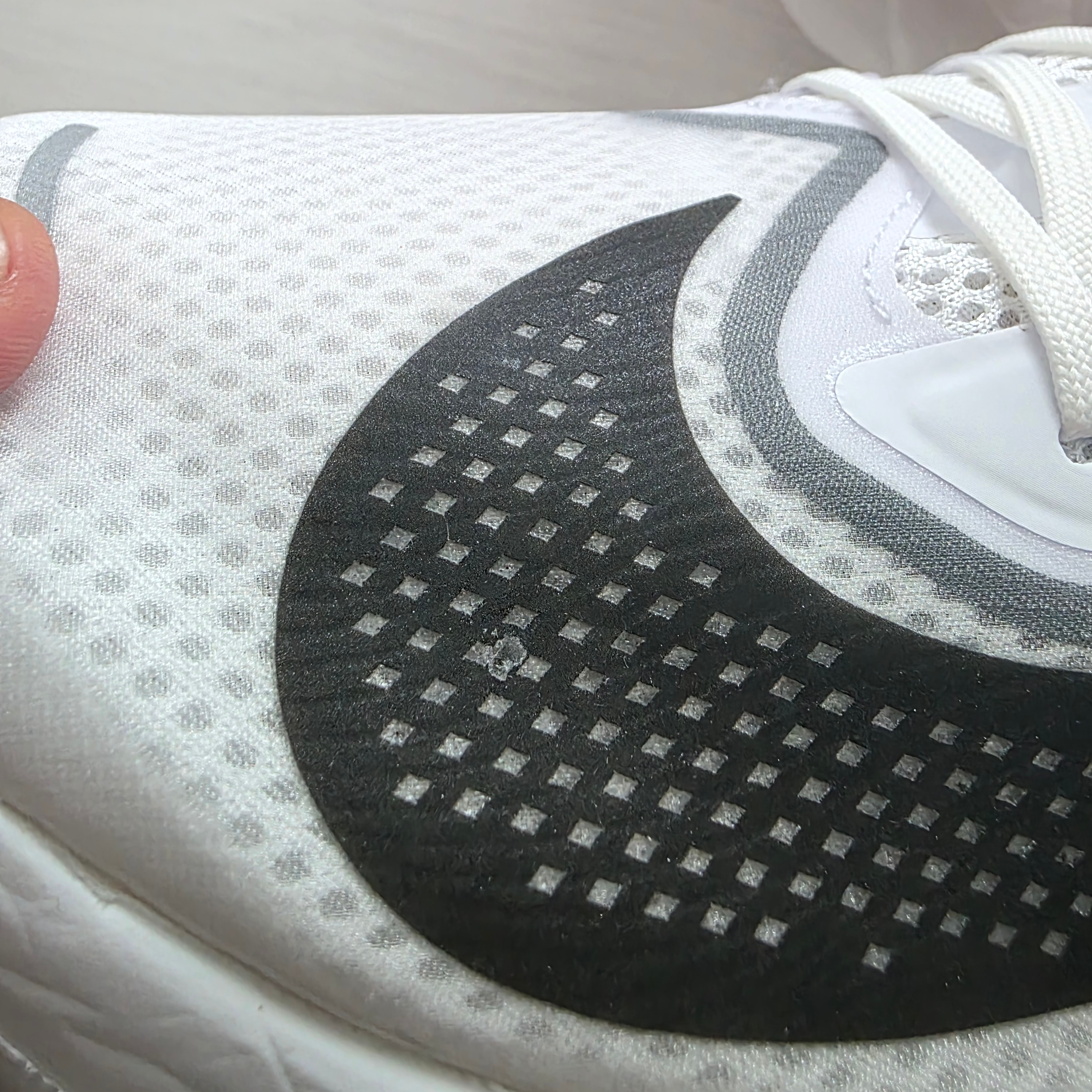 Nike Zoom Fly 6 White Smoke Grey 착용 스타일 - 2