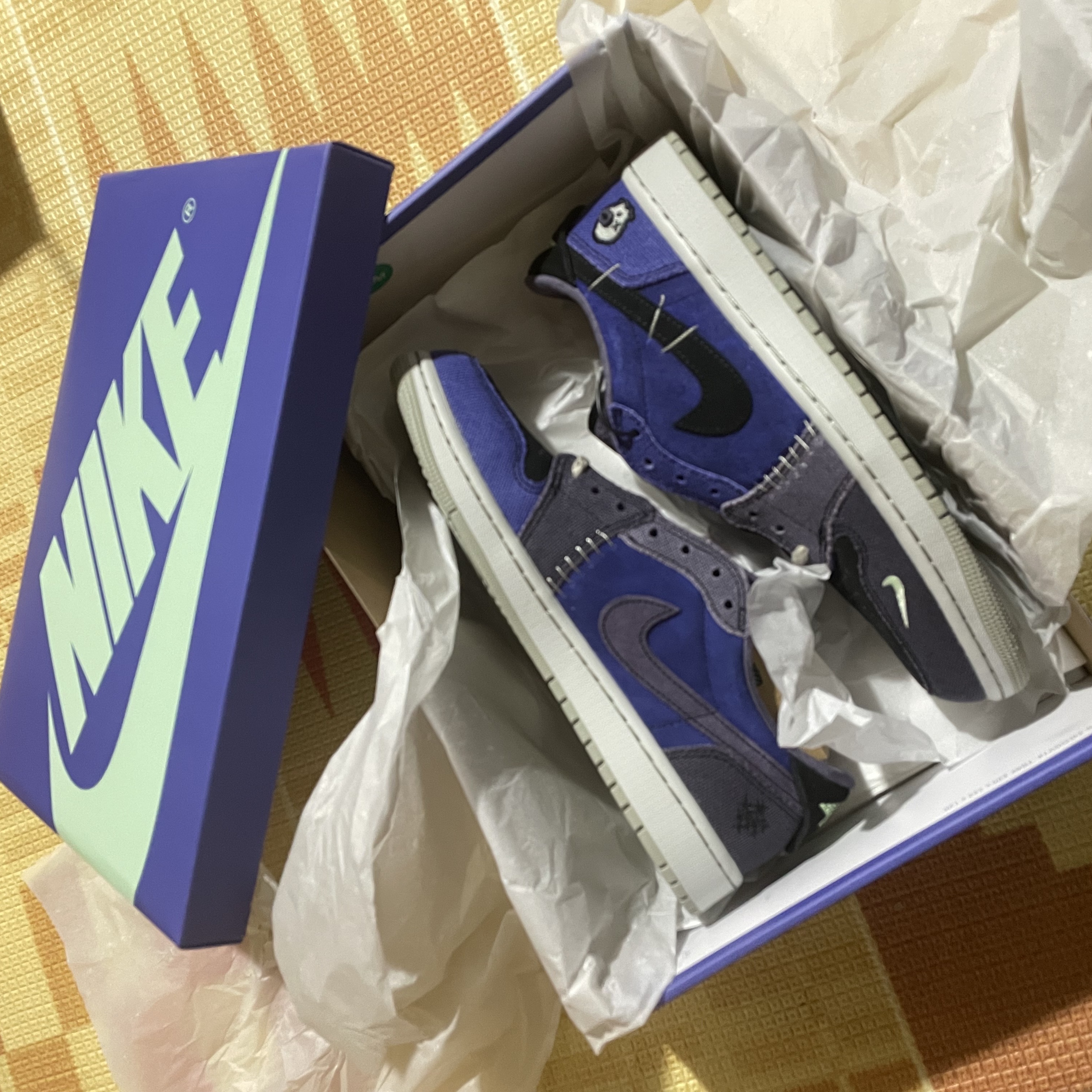 Jordan 1 x Zion Williamson Retro Low OG Regency Purple and Dark Raisin 착용 스타일 - 2