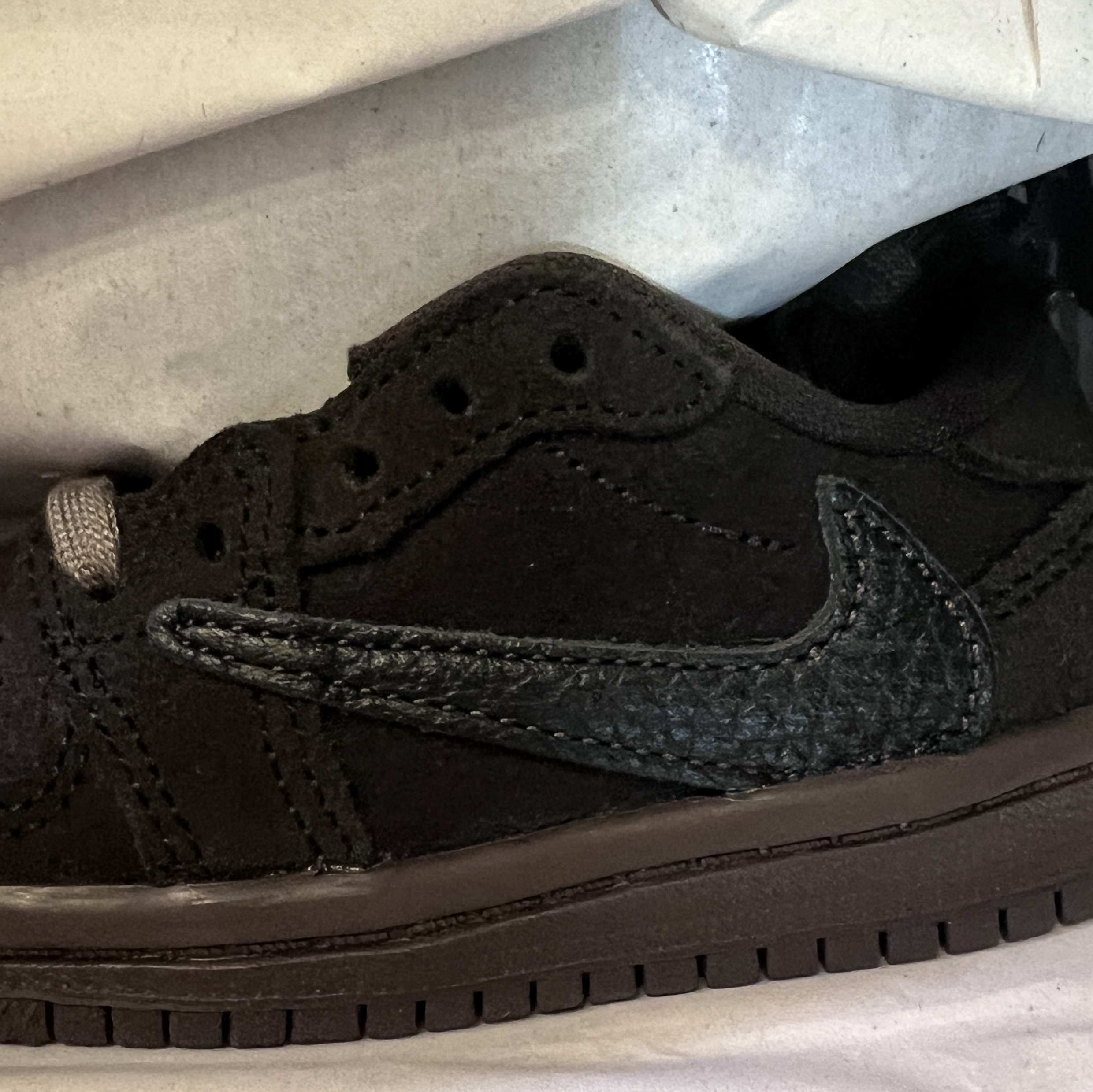 (TD) Jordan 1 x Travis Scott Retro Low OG SP Velvet Brown and Dark Mocha 착용 스타일