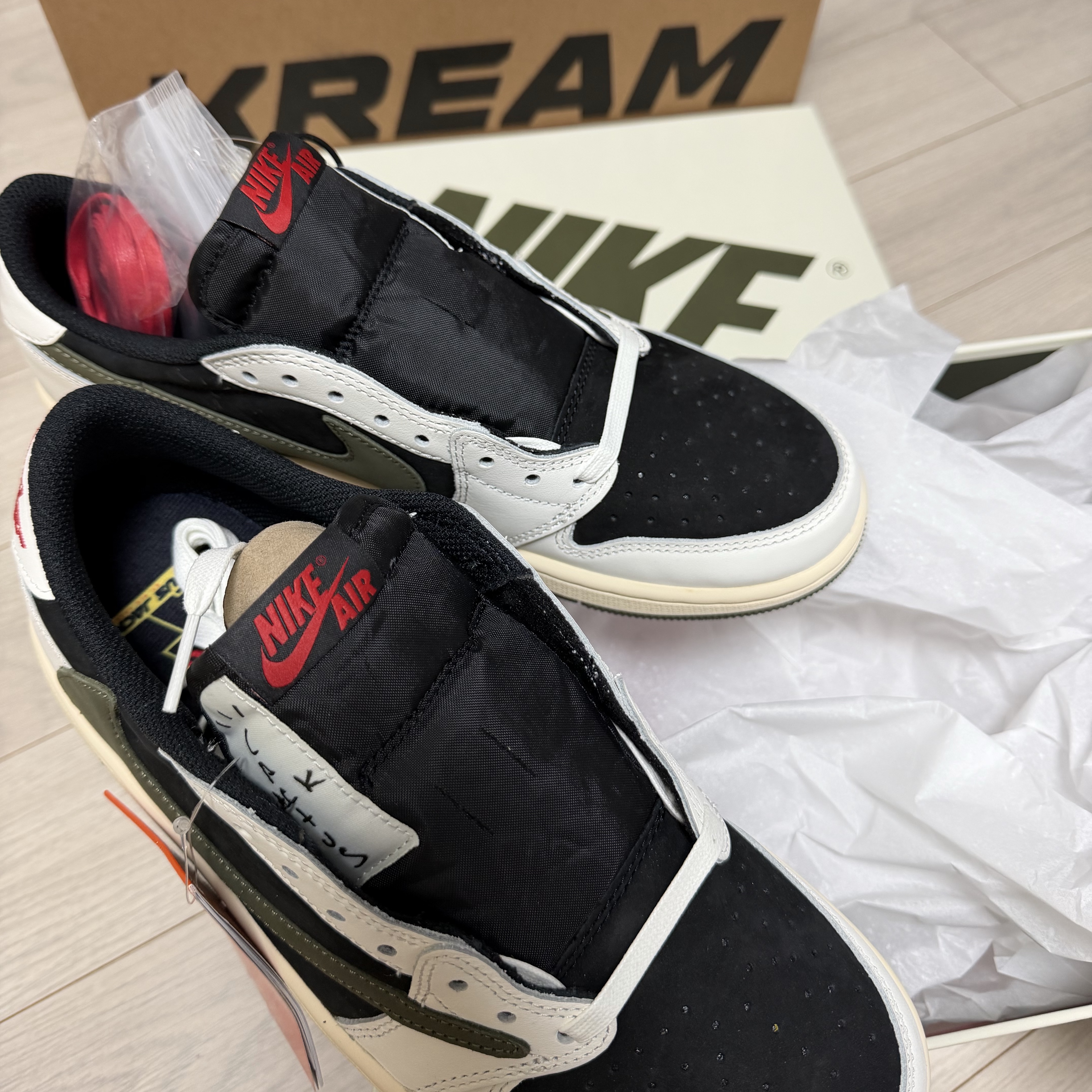 (W) Jordan 1 x Travis Scott Retro Low OG SP Medium Olive 착용 스타일