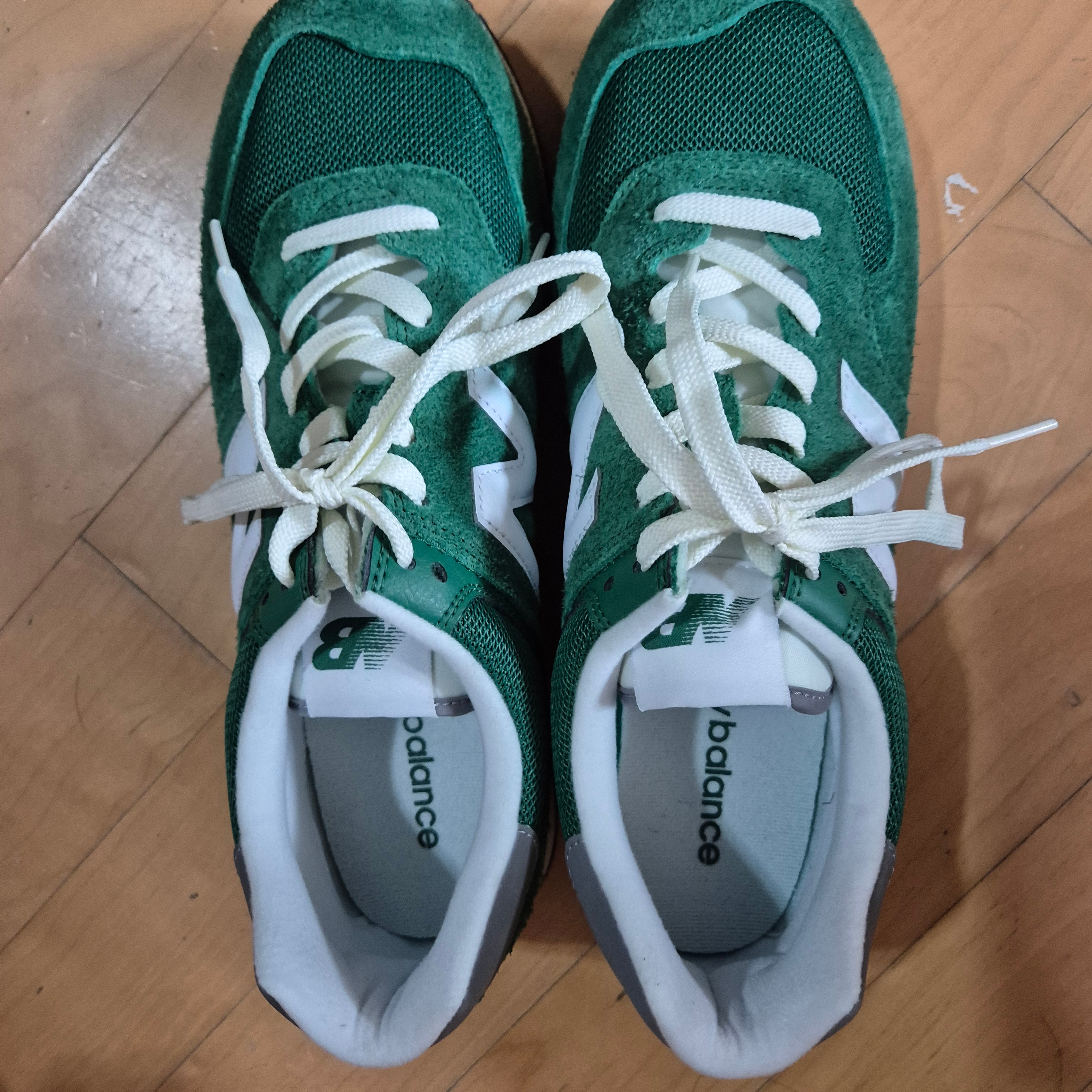 New Balance 574 Heritage Grass Green 착용 스타일