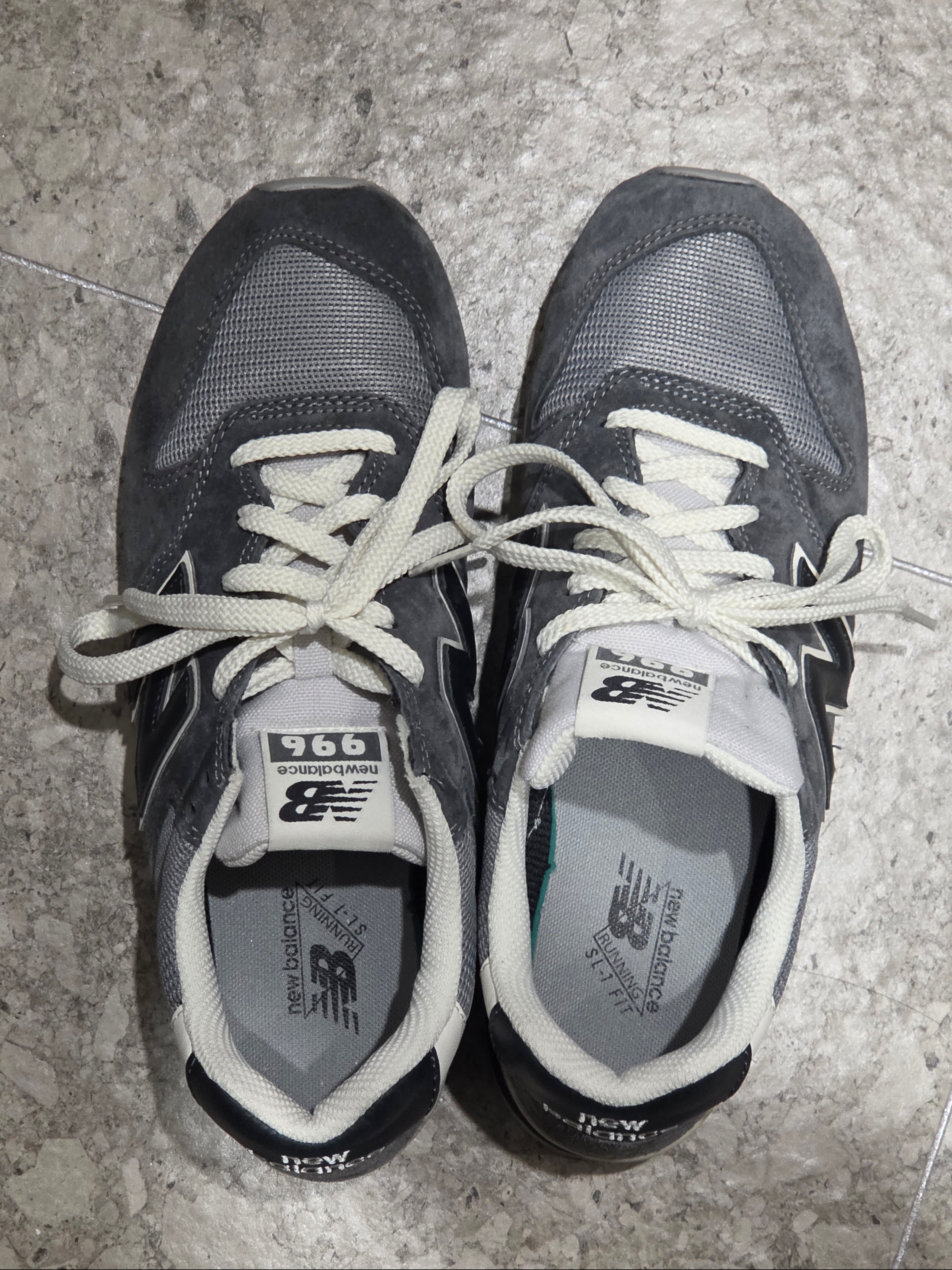 New Balance 996 Castlerock Shadow Grey 착용 스타일