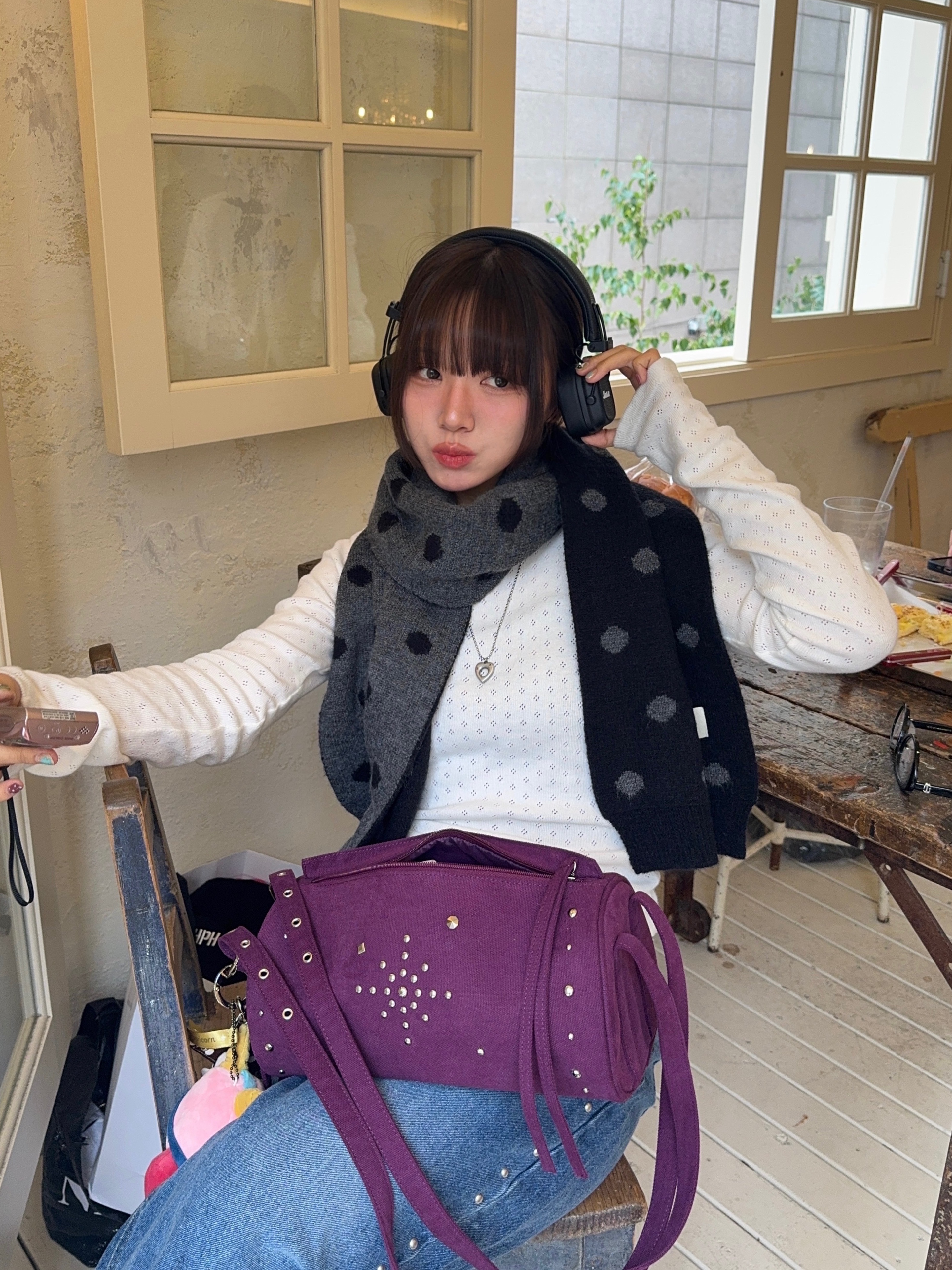 [7% 적립] Marshall Major V Black (Sovico AV Ver.), (W) Alo Yoga 90's Claw Clip Brown Tortoise 착용 스타일 - 4