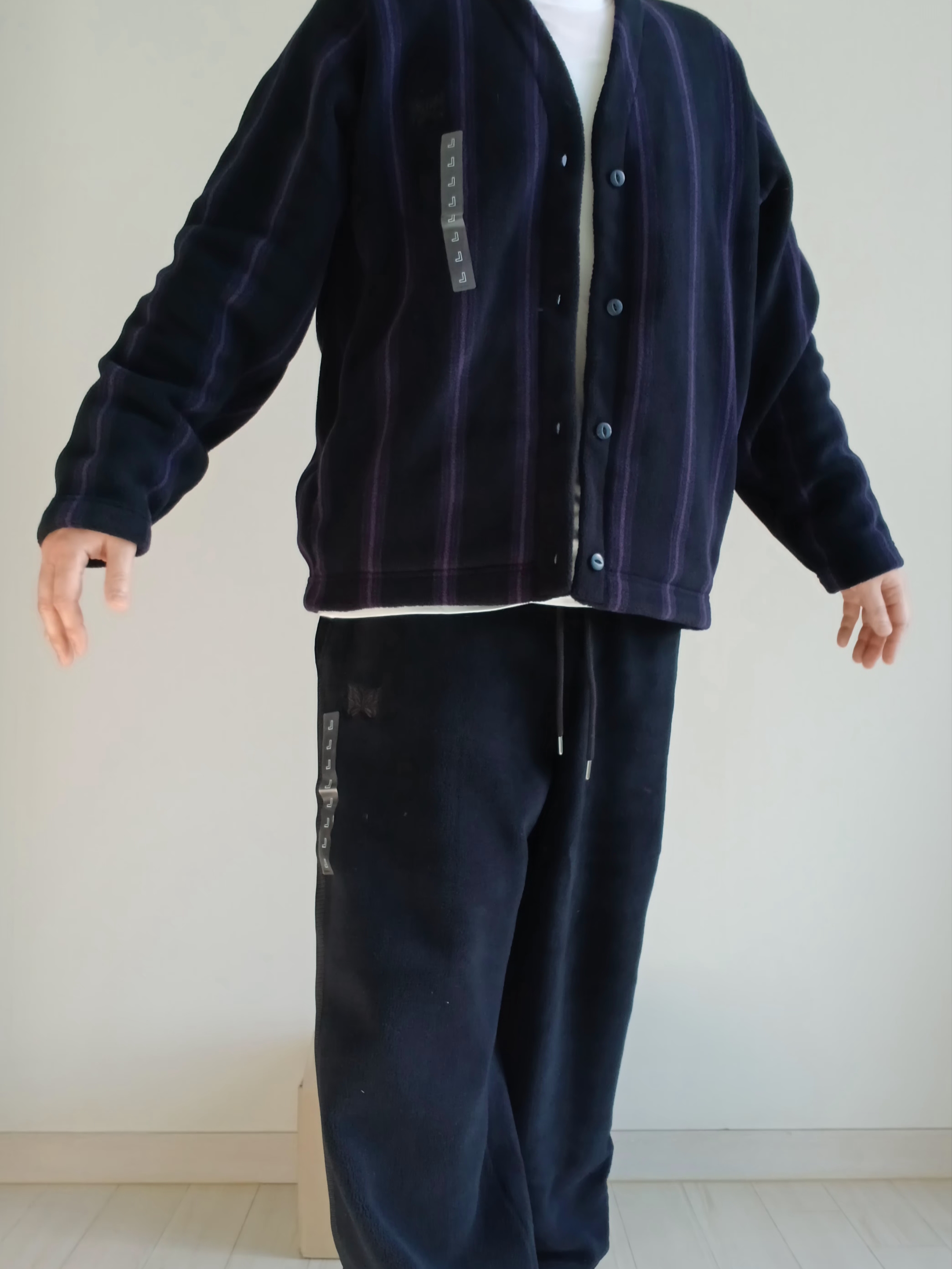 Uniqlo x Needles Fleece Oversized Cardigan Black - KR, Uniqlo x Needles Fleece Wide Pants Black - KR 착용 스타일 - 7