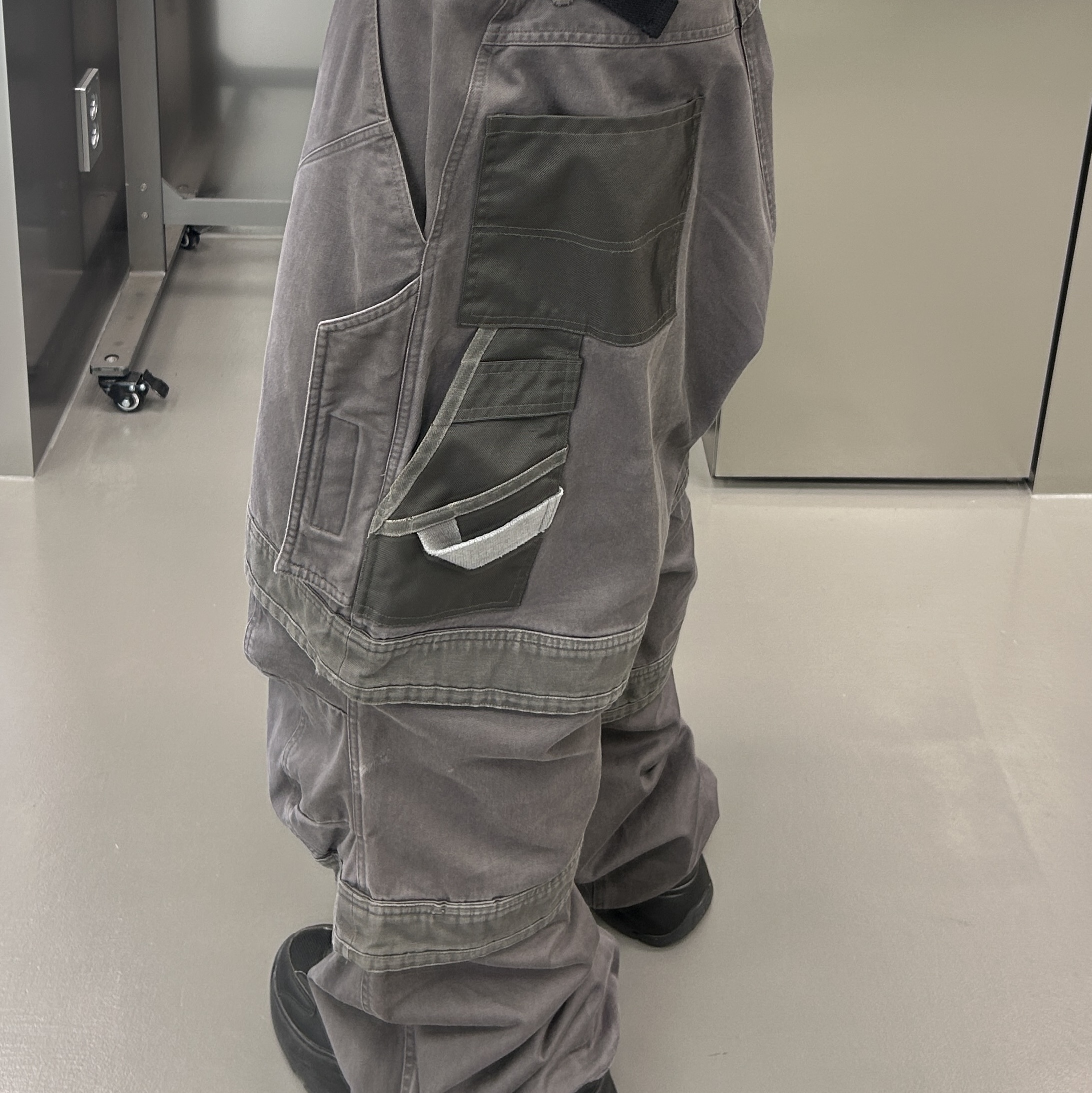 Farfromwhat Far Layered Work Pants Charcoal, (W) Adidas Ozgaia Core Black 착용 스타일 - 4