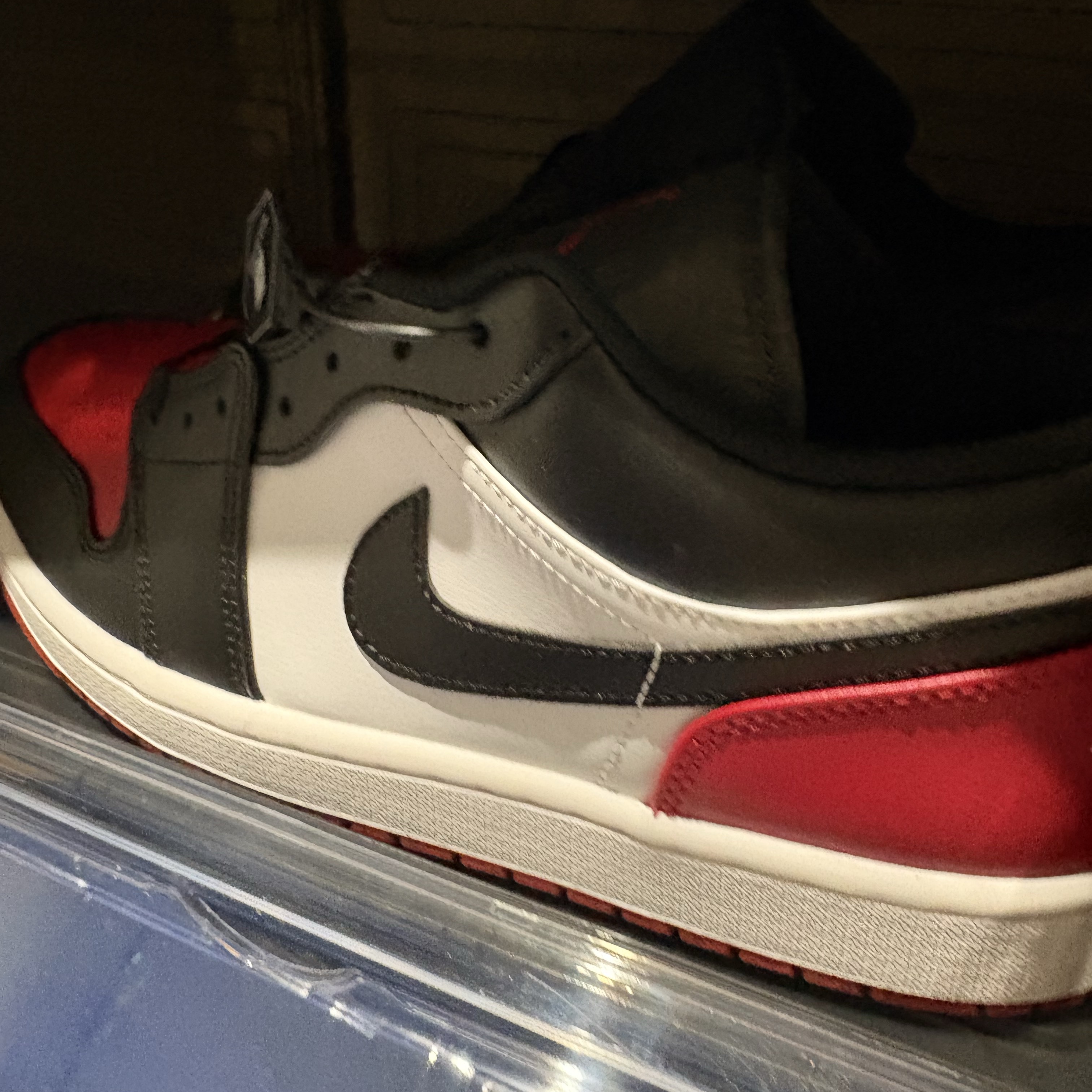 Jordan 1 Low White Varsity Red 착용 스타일