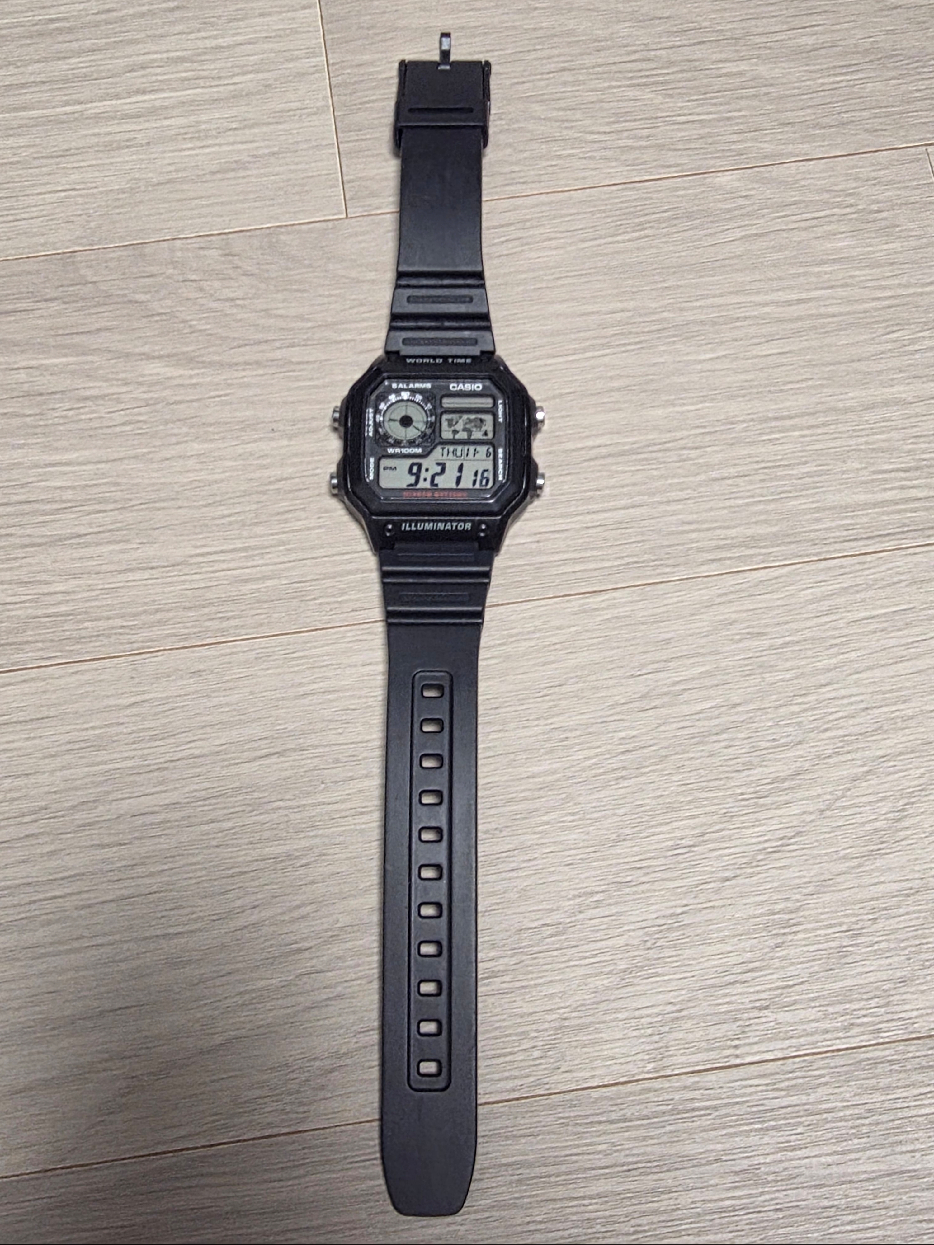 Casio AE-1200WH-1AV 착용 스타일