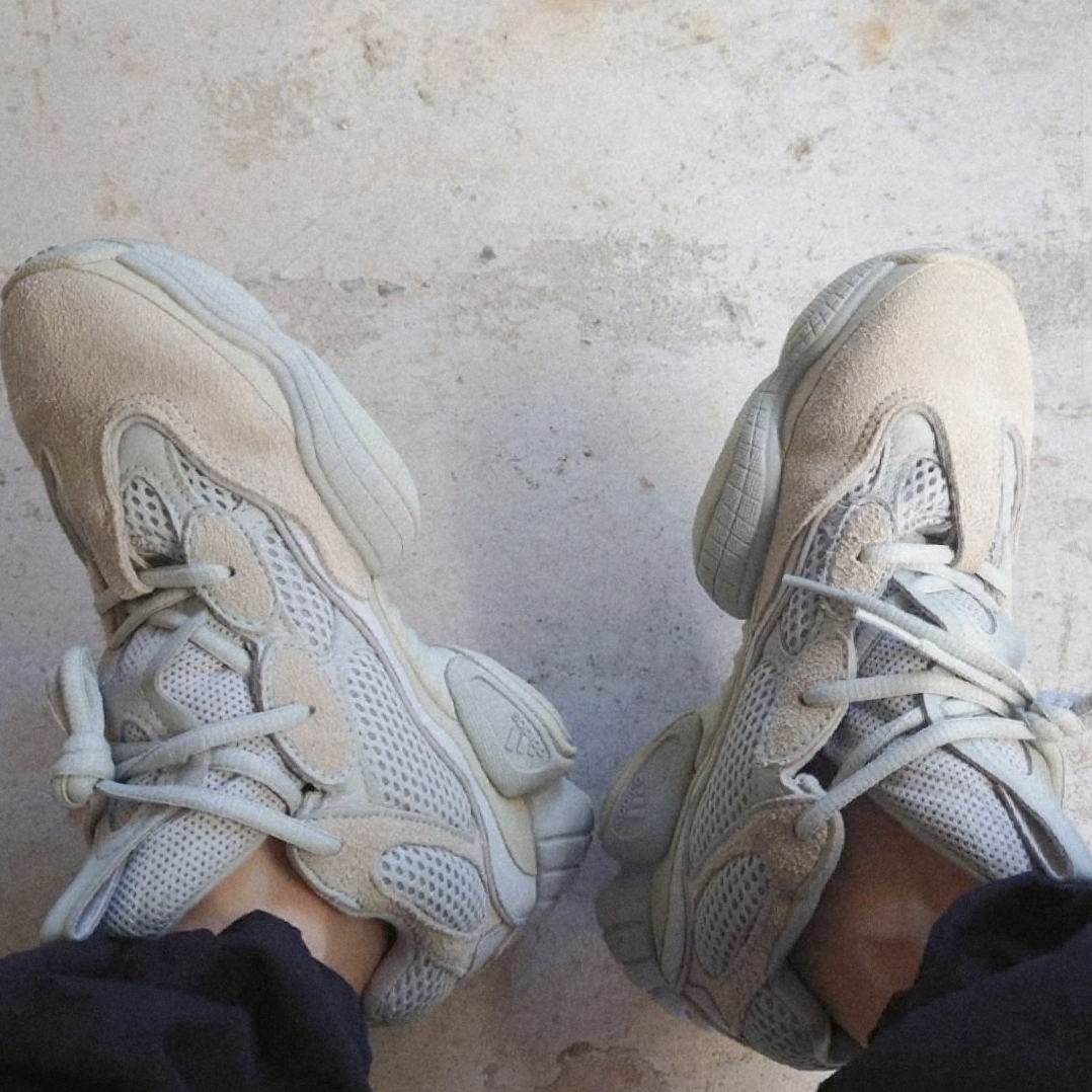 Adidas Yeezy 500 Salt 착용 스타일