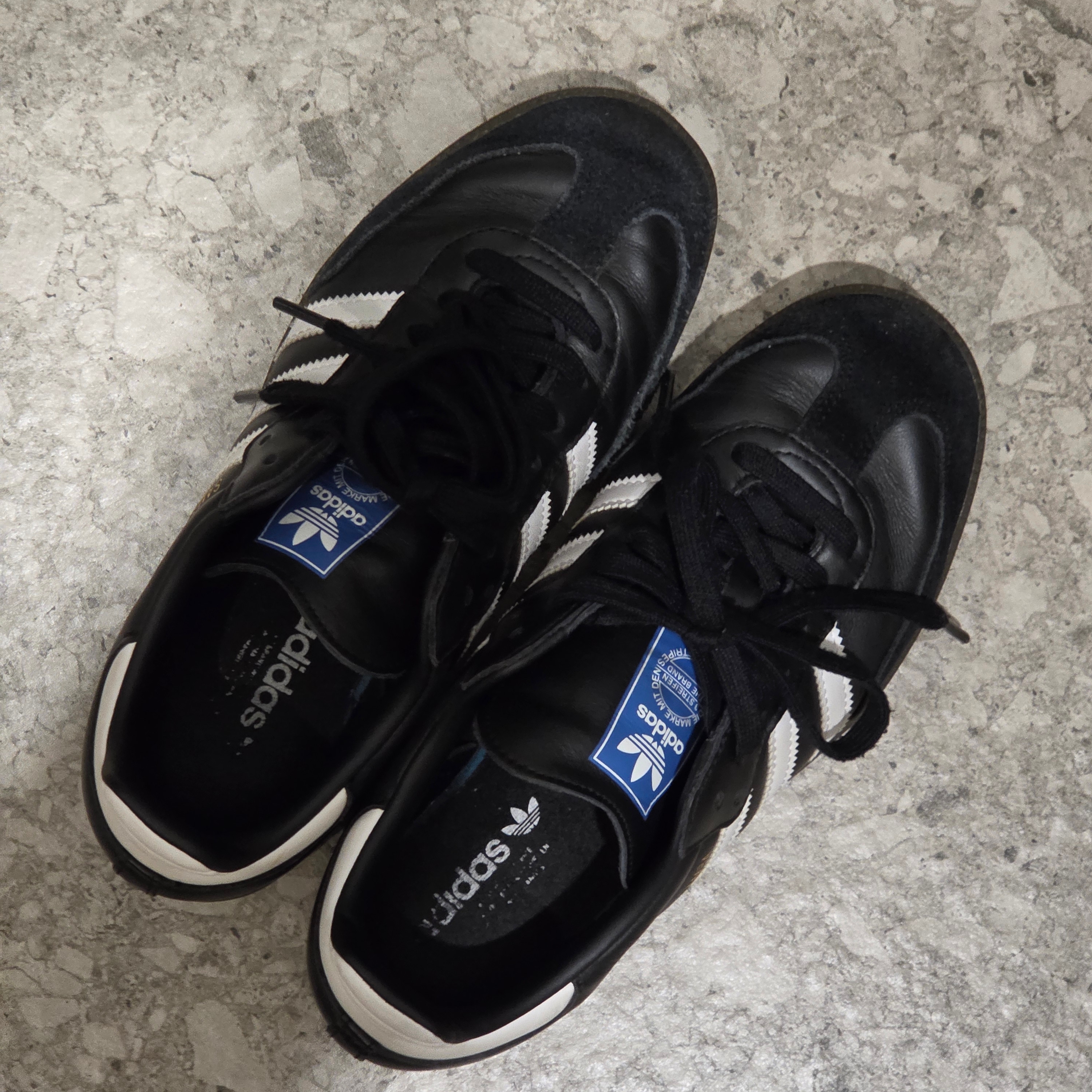 Adidas Samba OG Black White Gum 착용 스타일