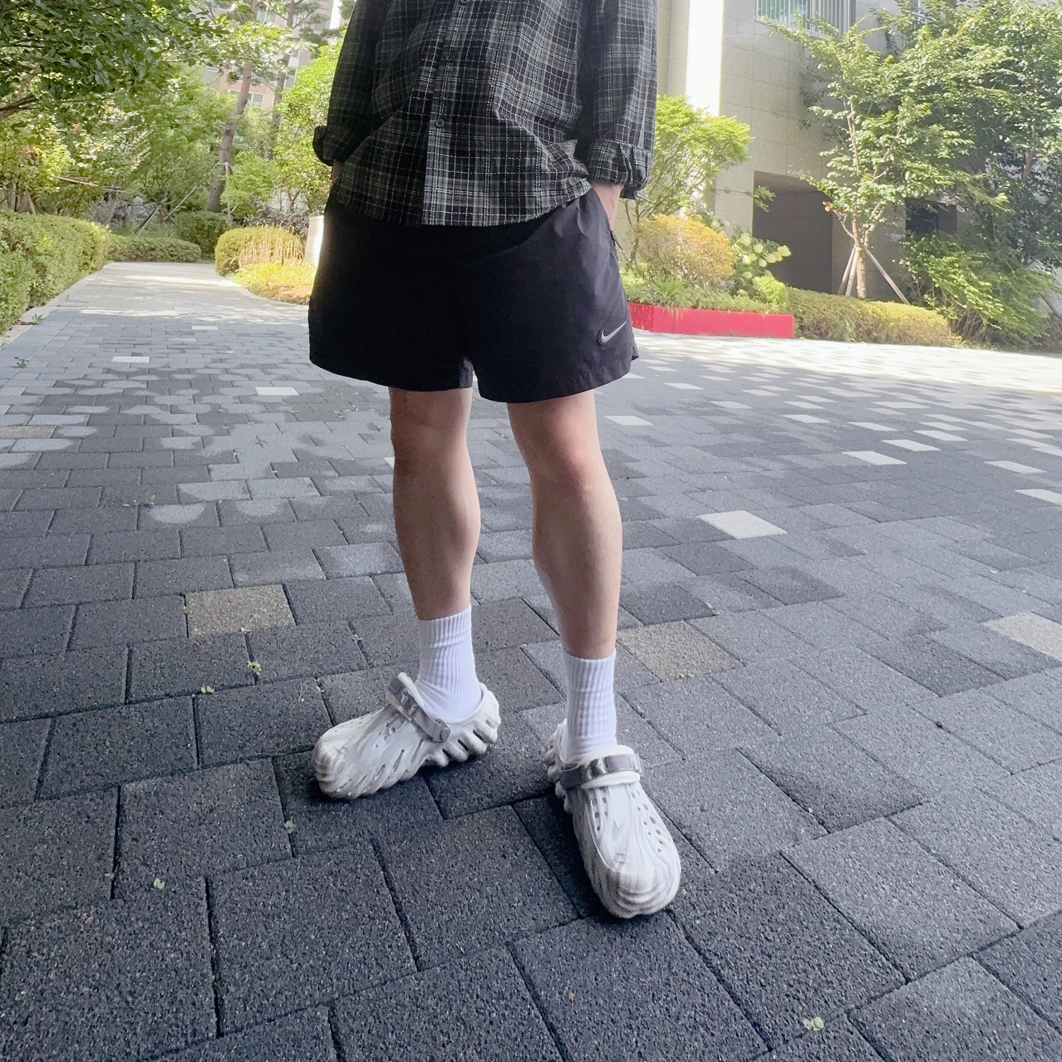 Nike x Drake Nocta Woven Shorts Anthracite (FN8194-060) 착용 스타일
