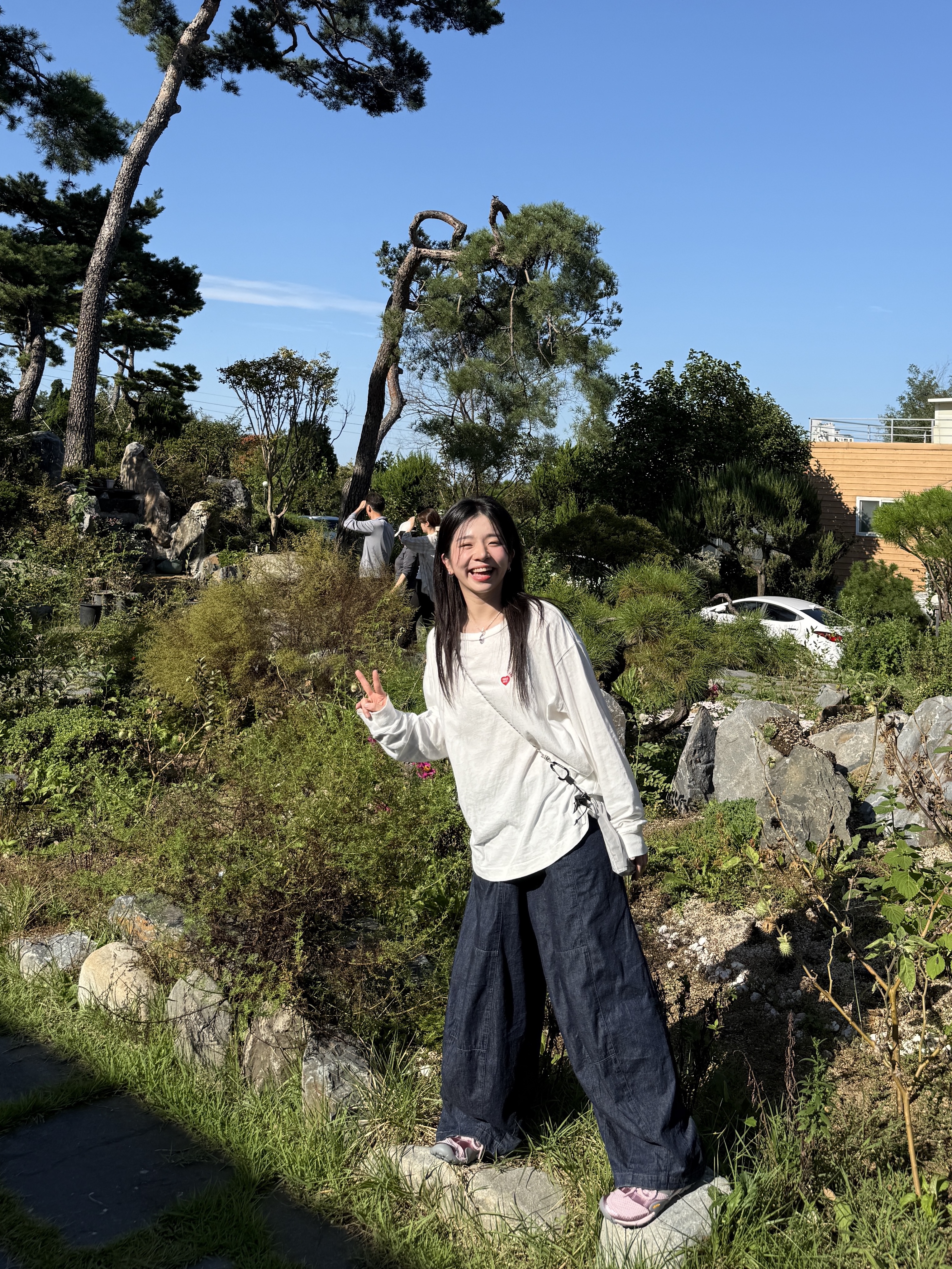 Needles H.D. Pants 6 Oz Denim Indigo, Human Made Graphic L/S T-Shirt #3 White 착용 스타일