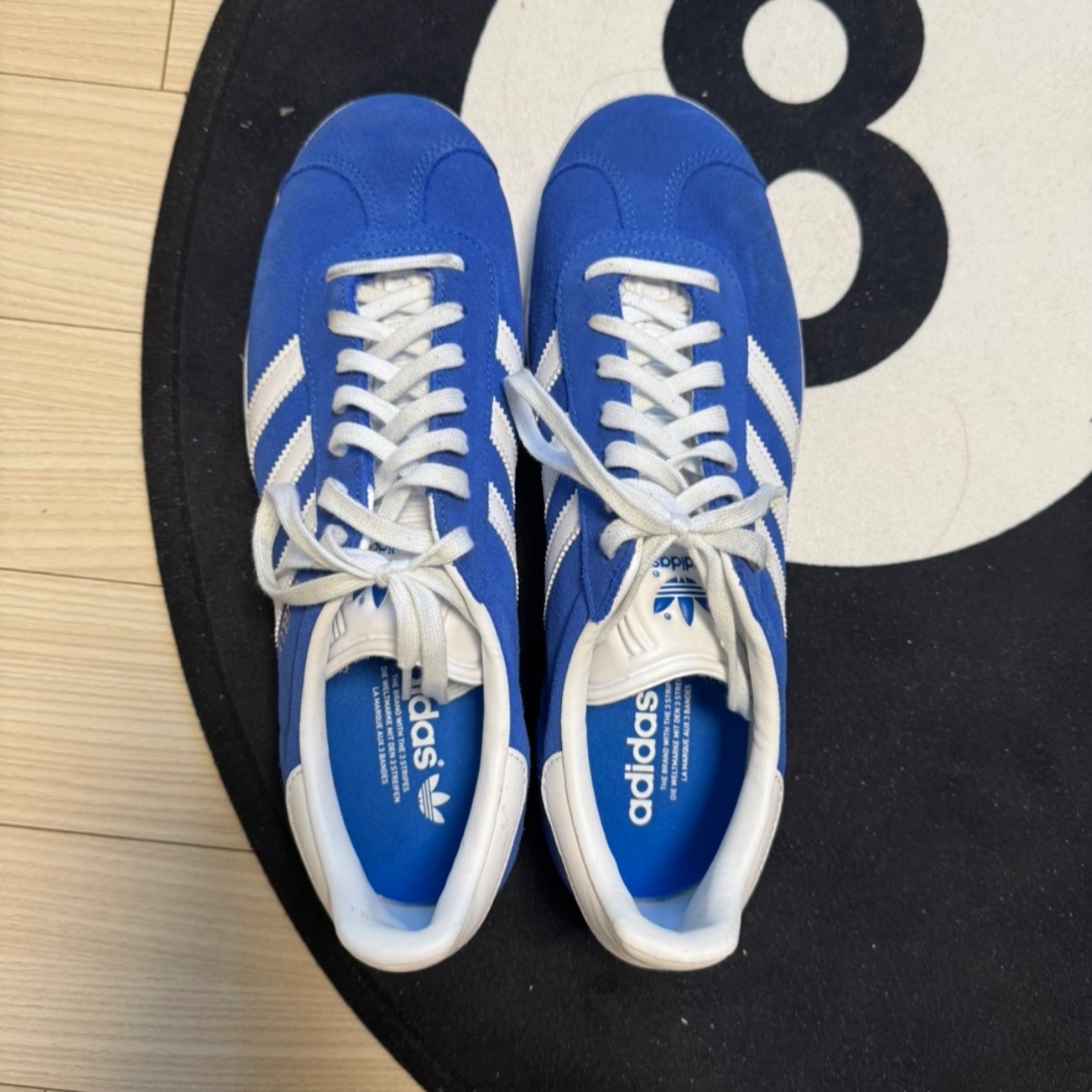 Adidas Gazelle Collegiate Navy 착용 스타일