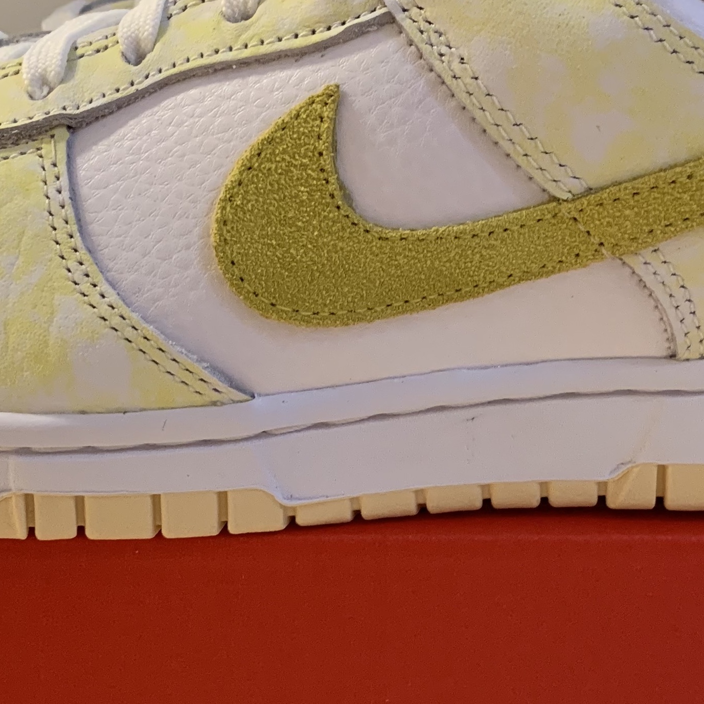 (W) Nike Dunk Low Yellow Strike 착용 스타일