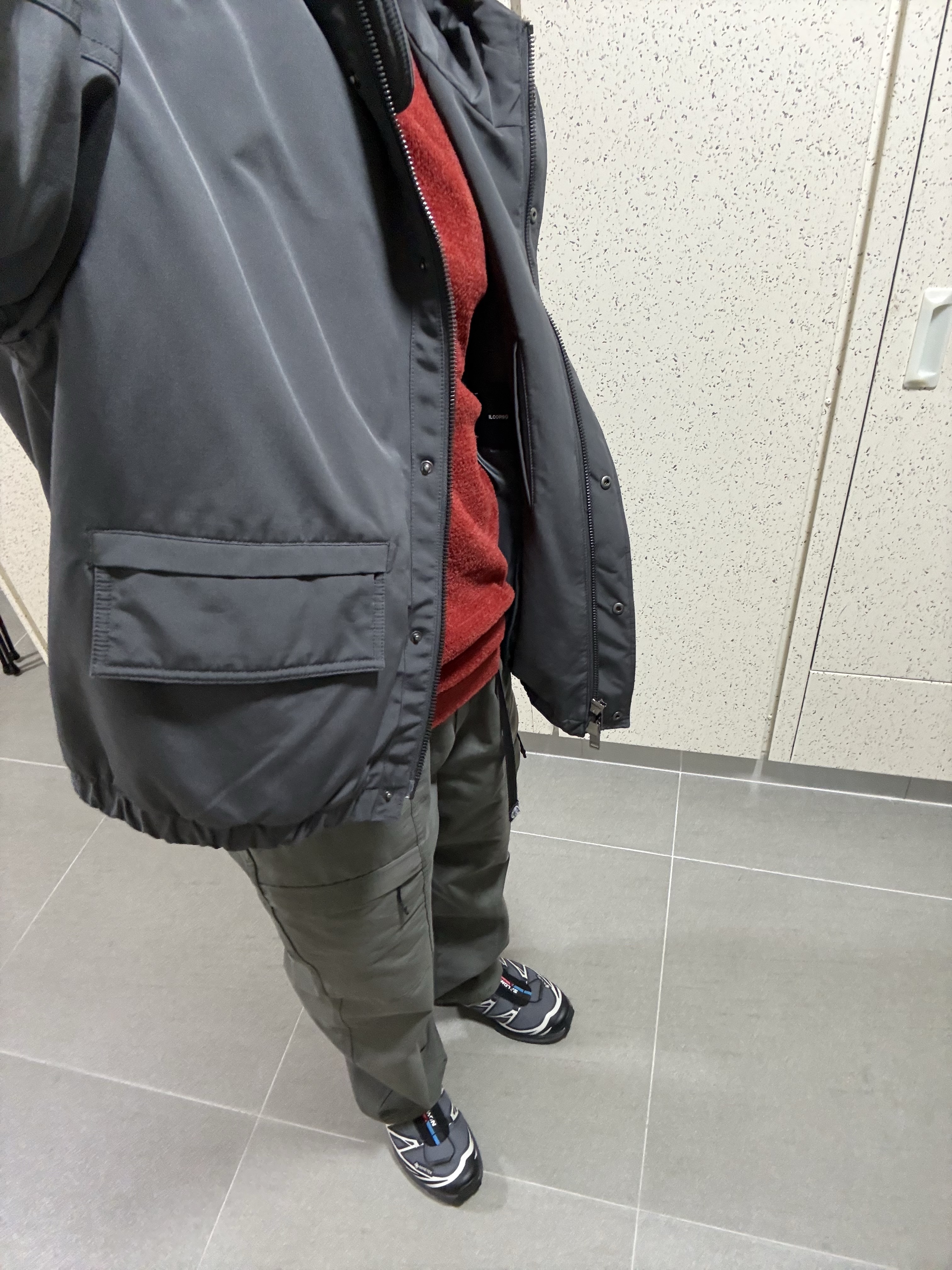 Salomon XT-6 Gore-Tex Black Ebony 착용 스타일 - 2