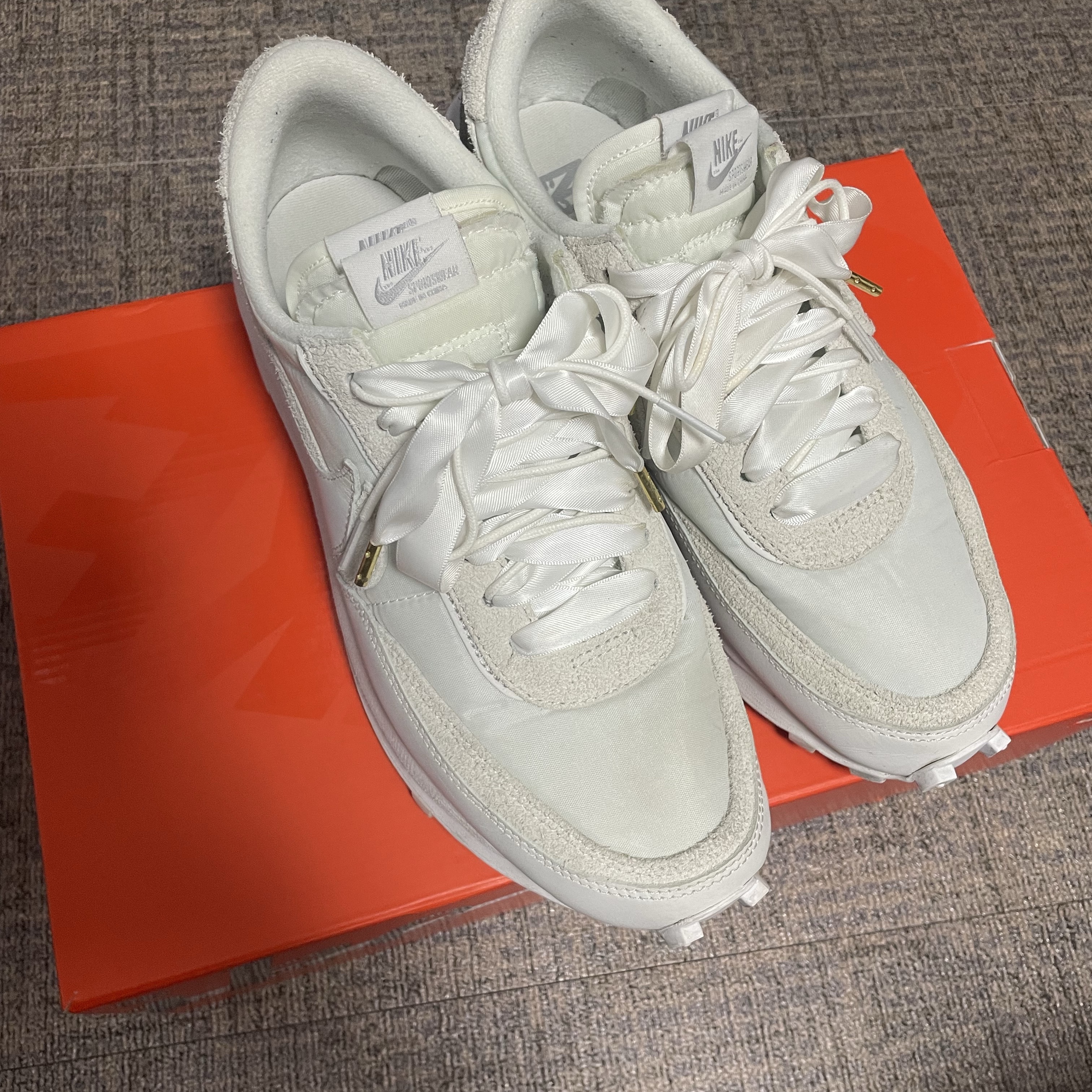 Nike x Sacai LDWaffle White Nylon 착용 스타일