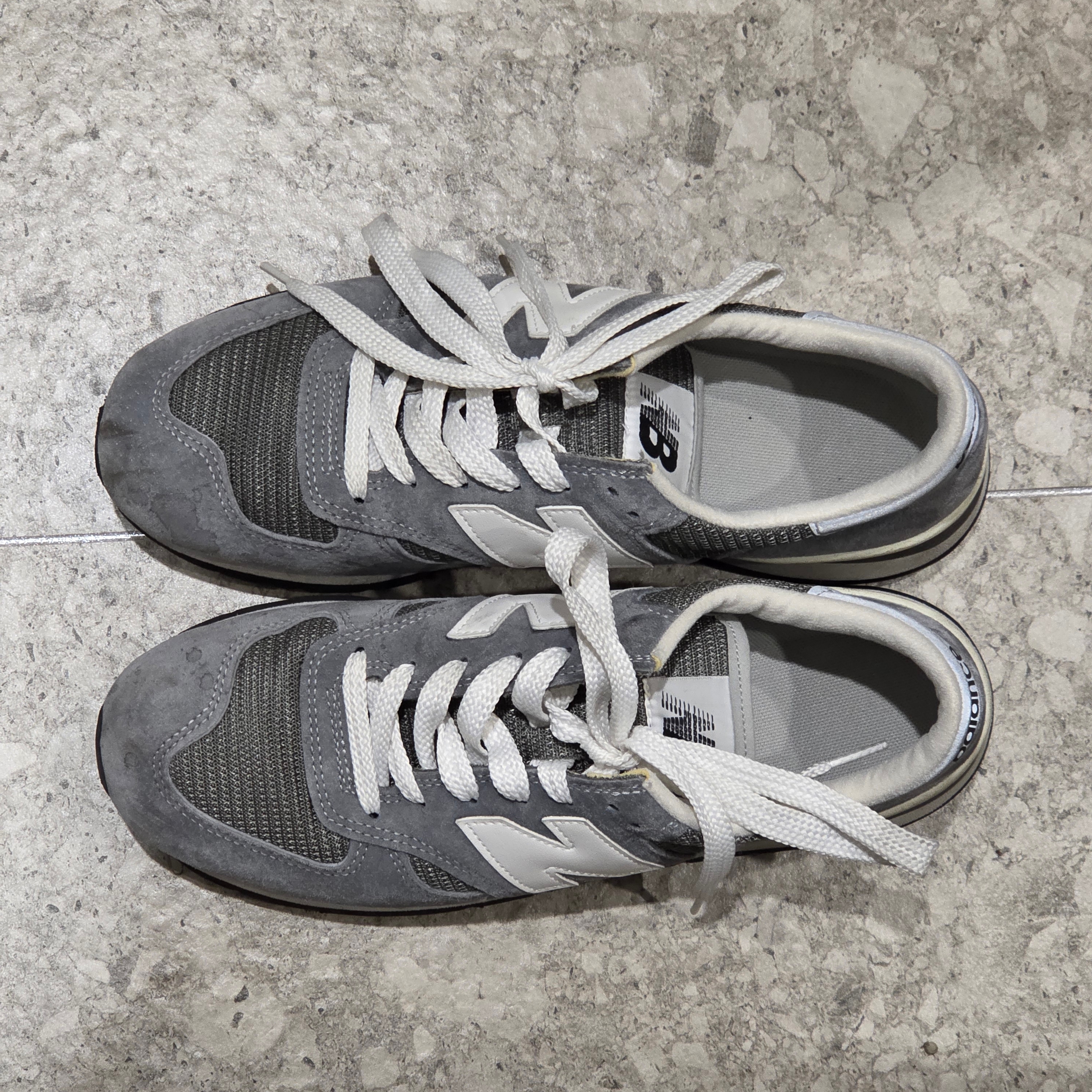 New Balance 990v1 Made in USA Grey White 착용 스타일