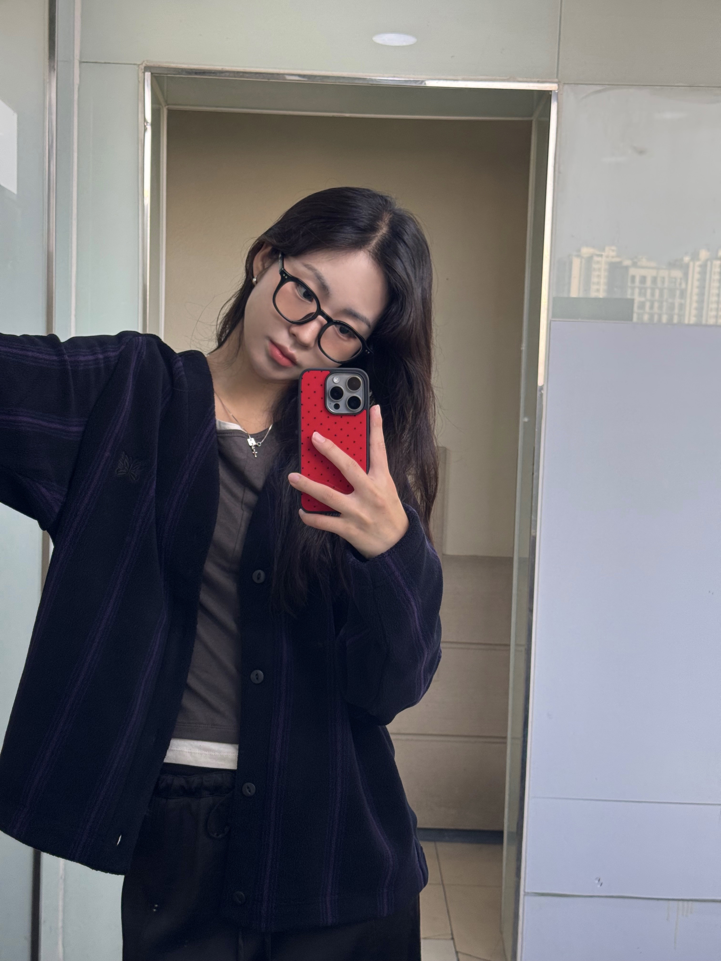 Uniqlo x Needles Fleece Oversized Cardigan Black - JP 착용 스타일 - 1