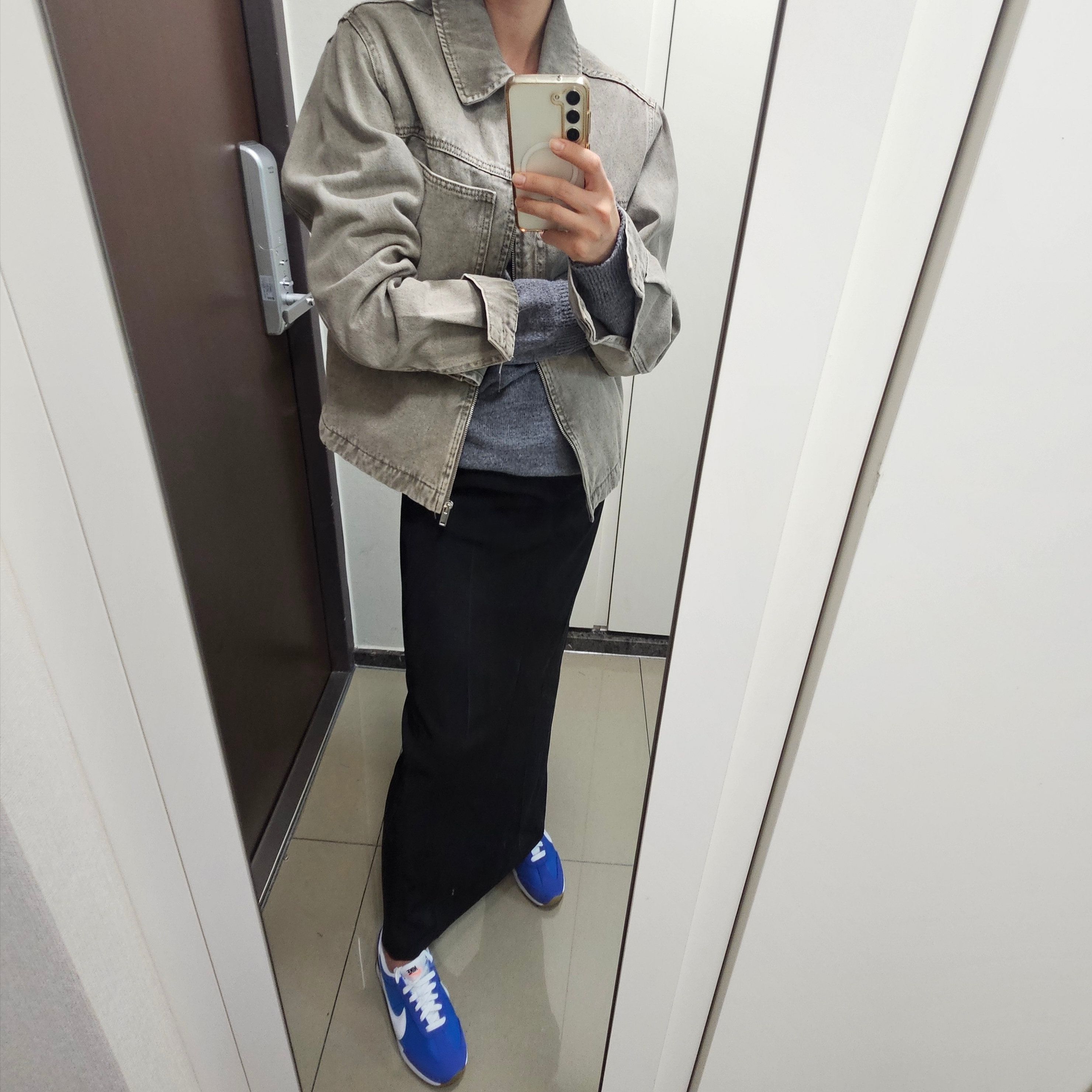 (W) Nike Pacific Game Royal Black 착용 스타일 - 2