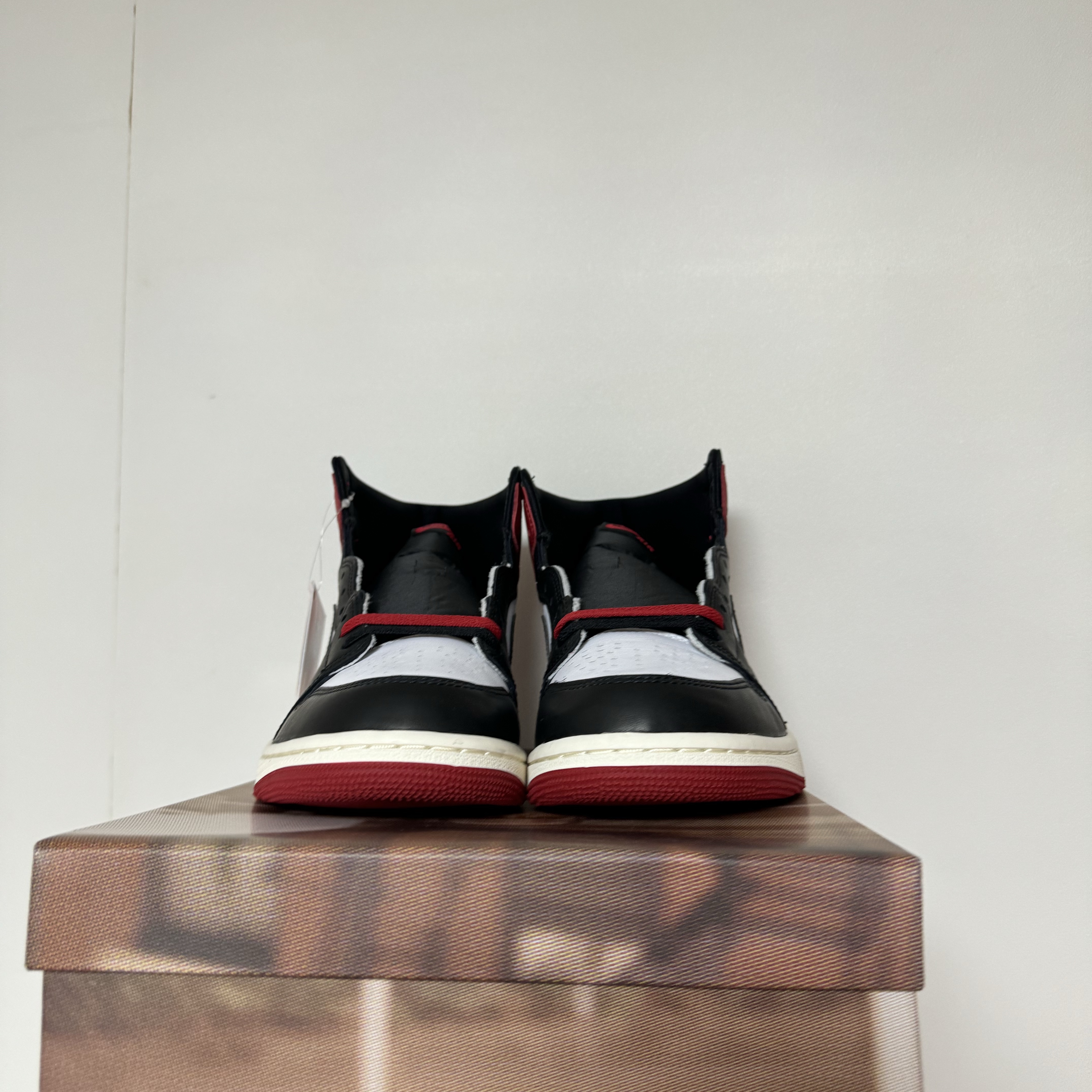 Jordan 1 Retro High OG Black Toe 착용 스타일