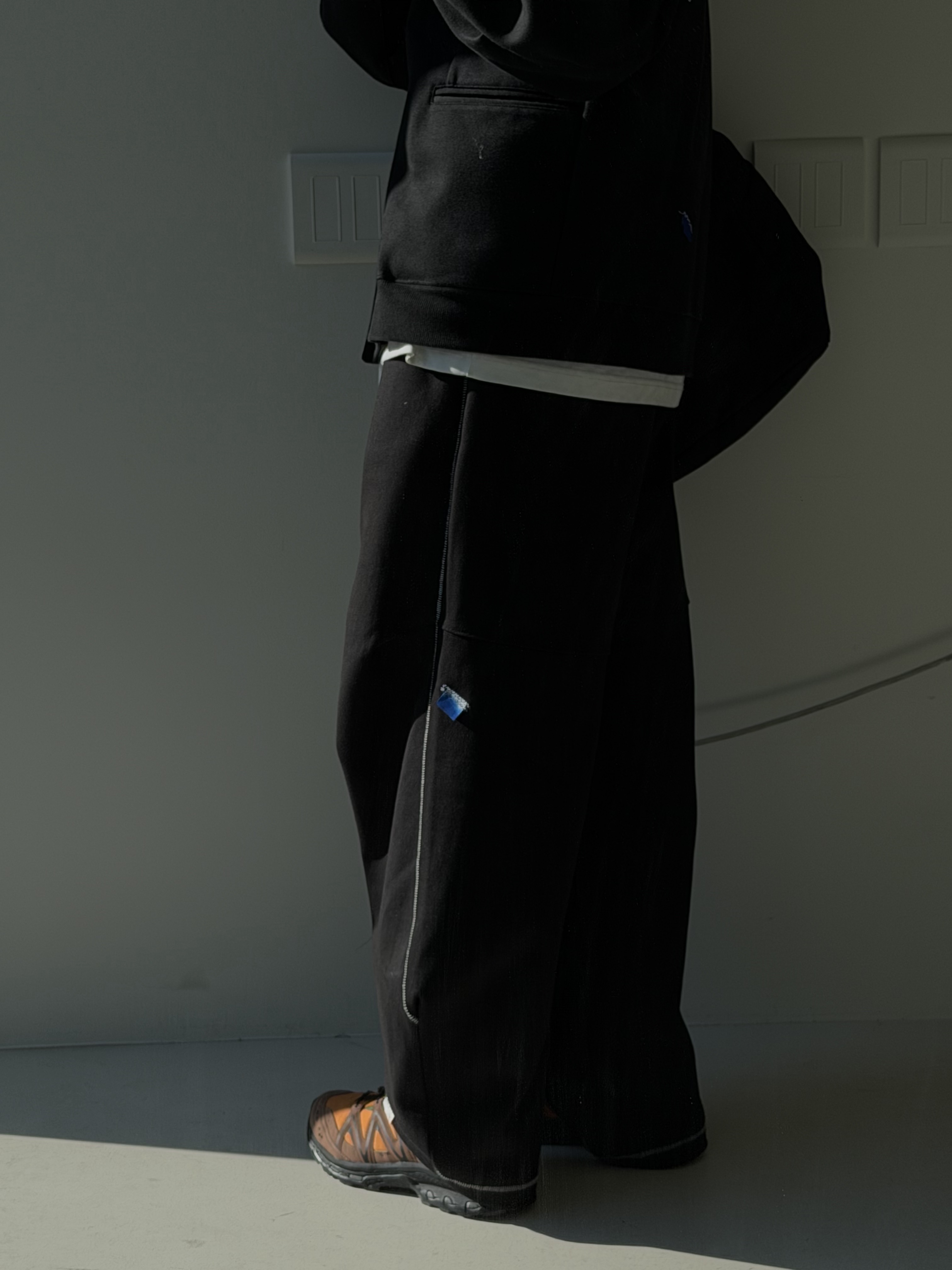 Ader Error Sculpture Logo Hood Jacket Black, Ader Error Nolc Logo Sweatpants Noir 착용 스타일 - 2