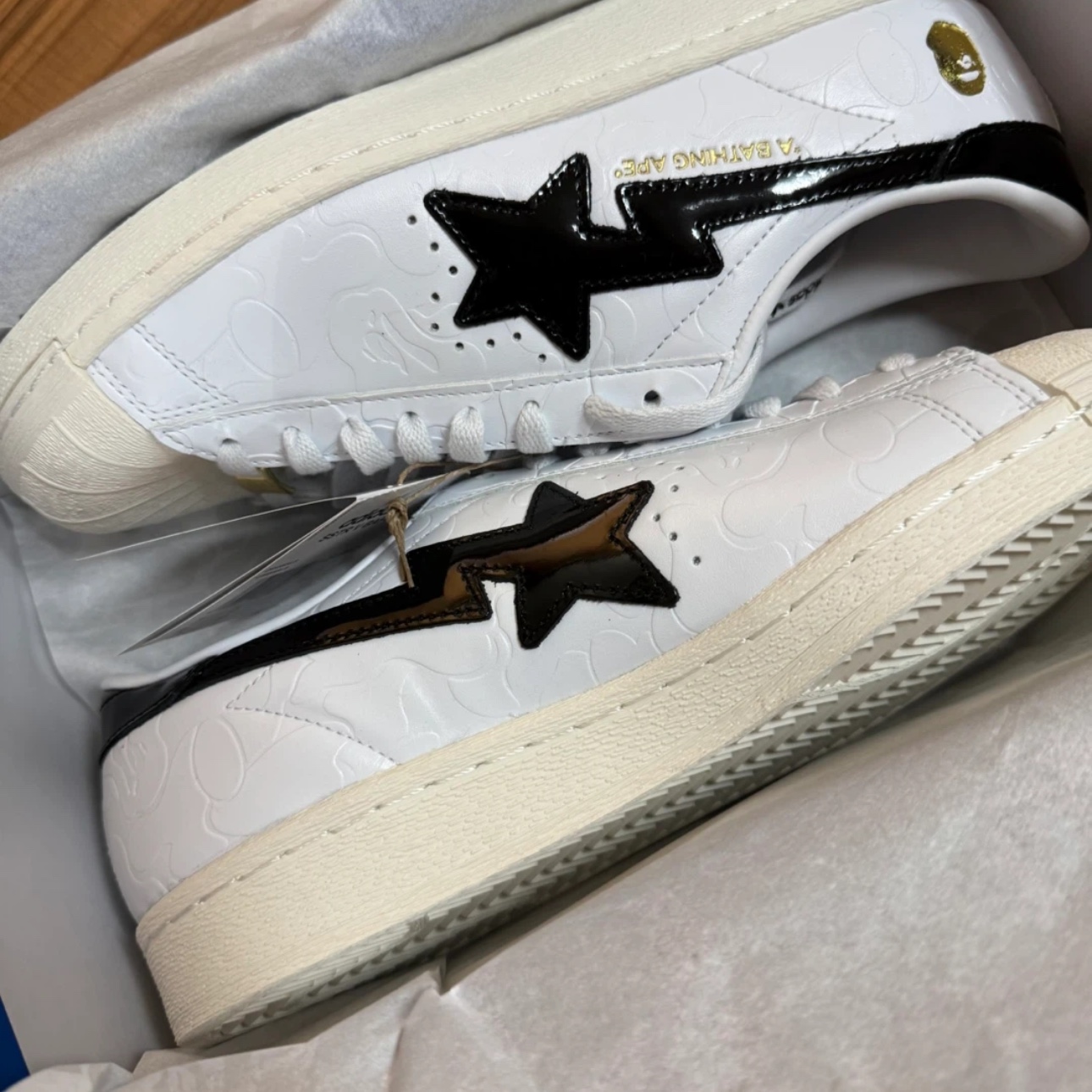Adidas x BAPE Superstar Vintage Cloud White Core Black 착용 스타일