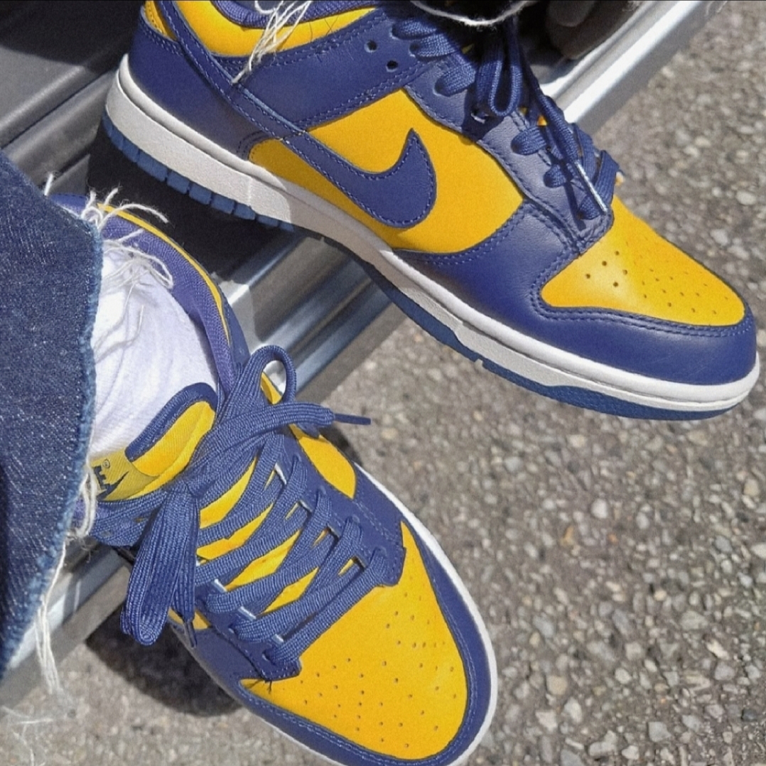 Nike Dunk Low Retro Varsity Maize 착용 스타일
