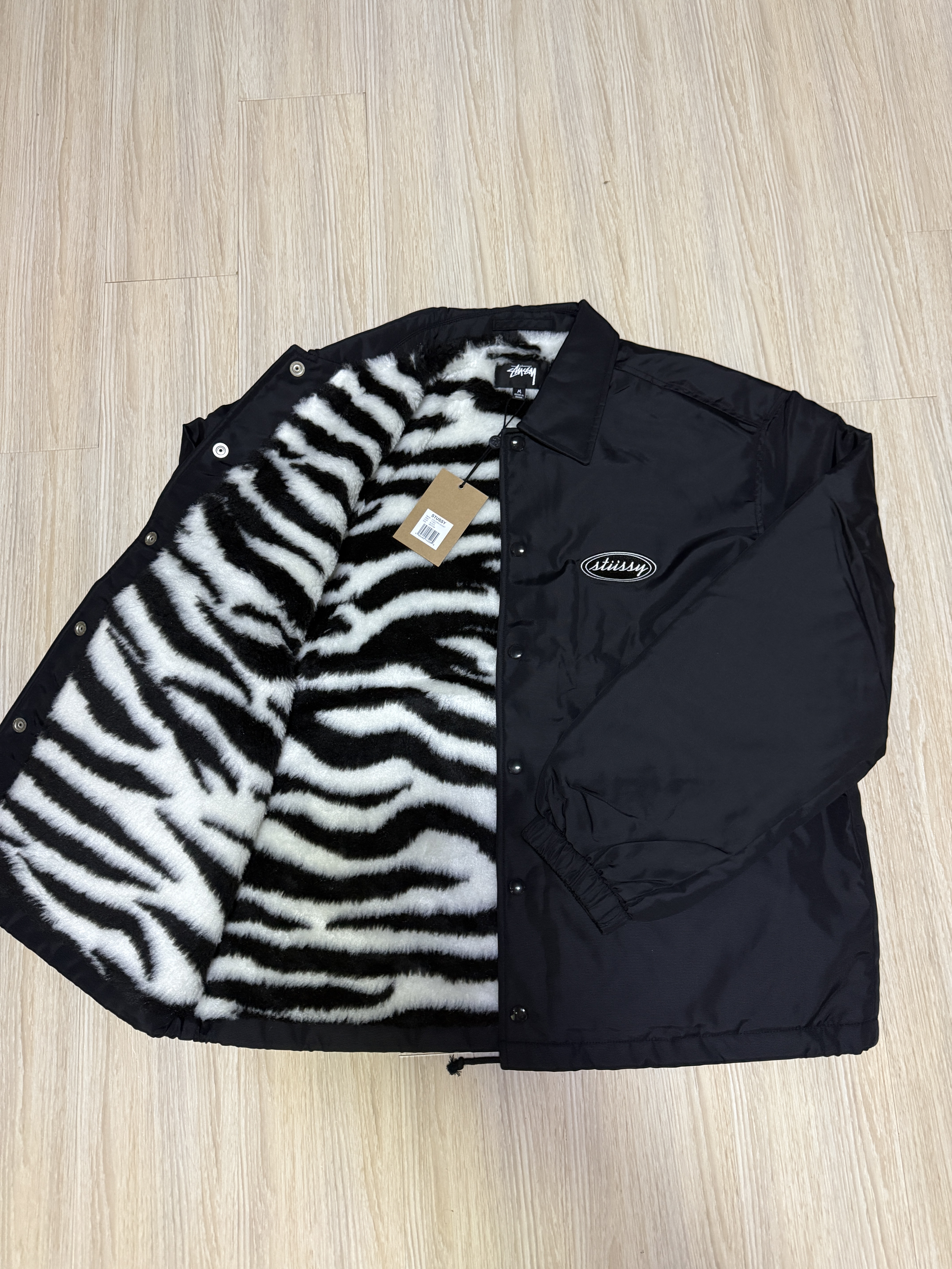 Stussy Coaches Jacket Black 착용 스타일 - 2