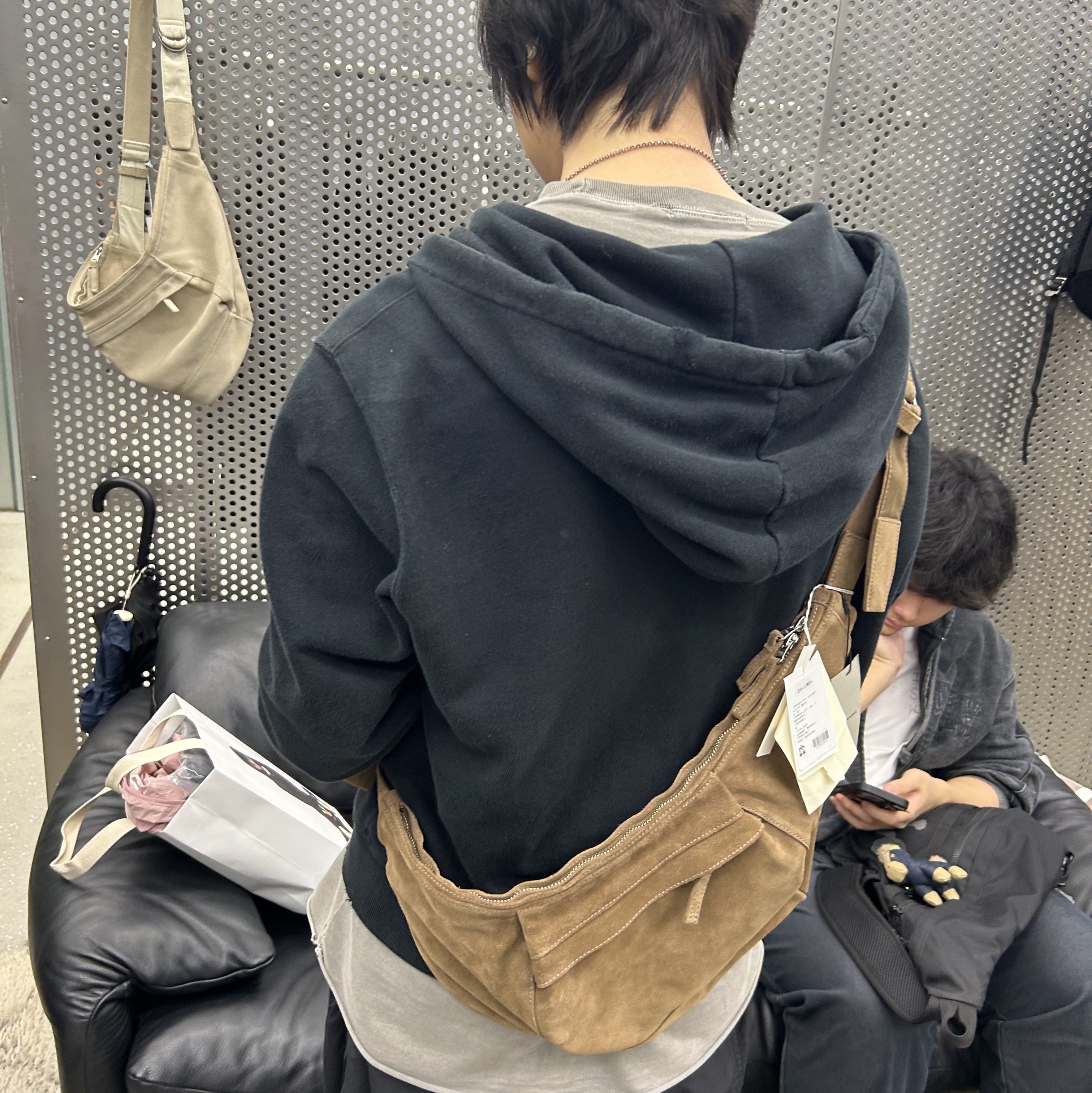 Polyteru Human Index Human Loosed Zip Hoodie Washed Black 착용 스타일