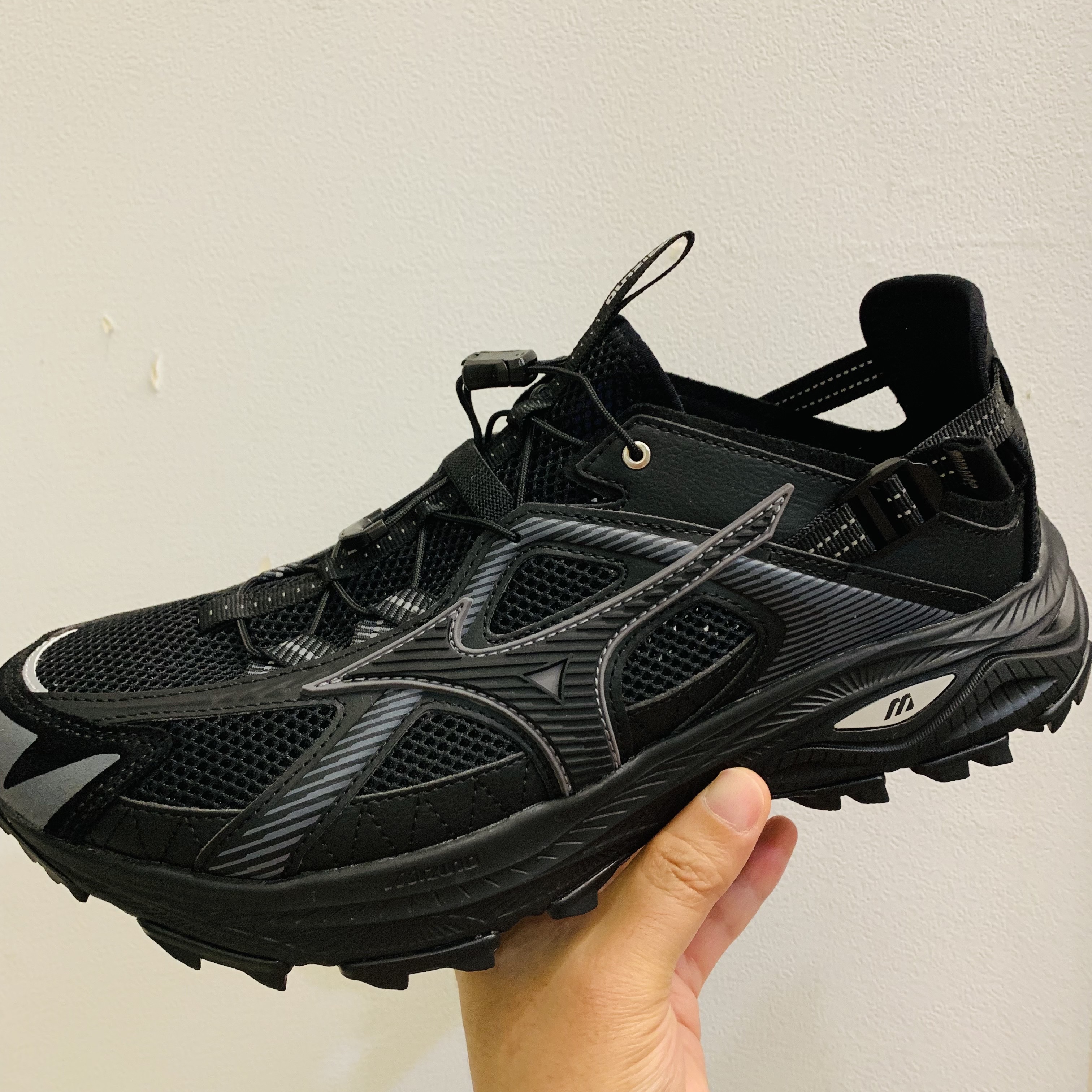 Mizuno Racer Trail SE Black 착용 스타일