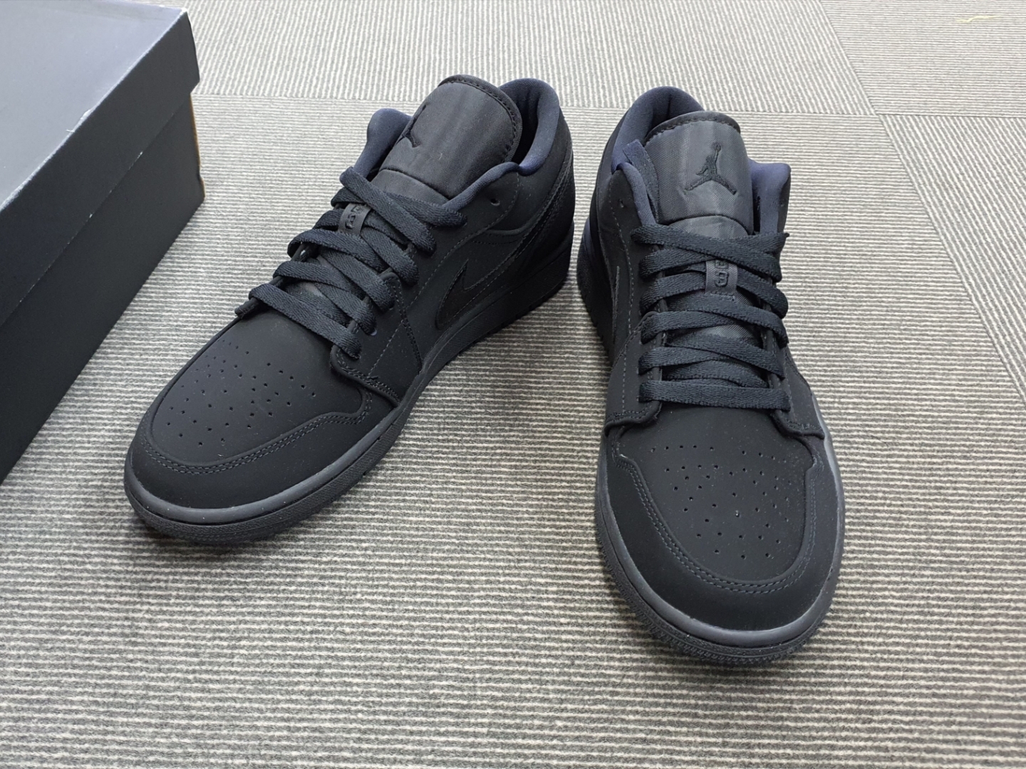 Jordan 1 Low Triple Black 2019 착용 스타일