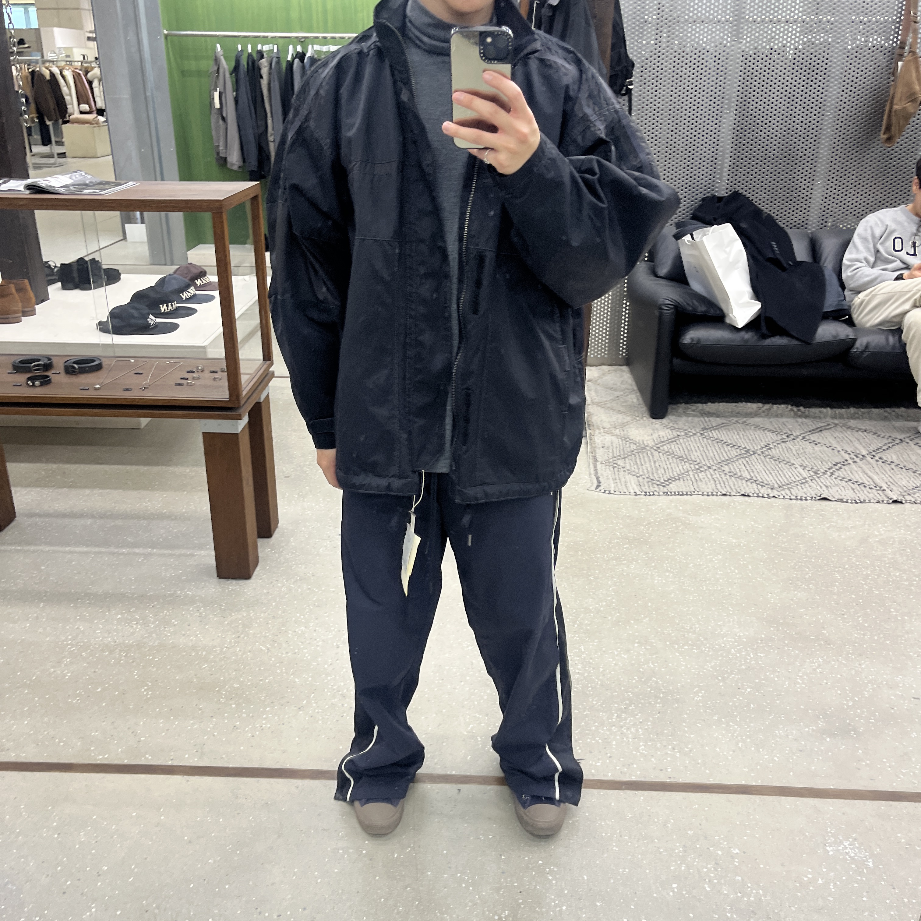 Polyteru Old School Track Parka Black 착용 스타일 - 1