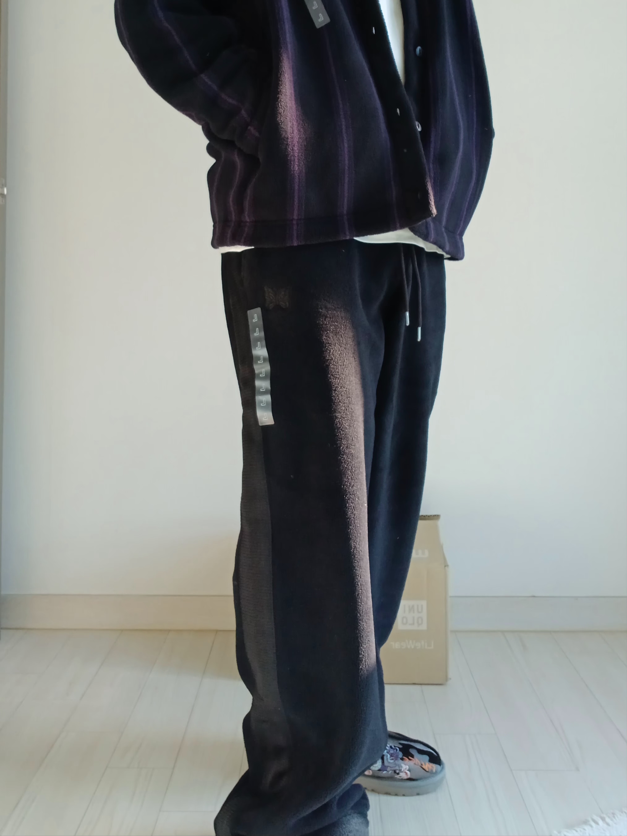 Uniqlo x Needles Fleece Oversized Cardigan Black - KR, Uniqlo x Needles Fleece Wide Pants Black - KR 착용 스타일 - 6