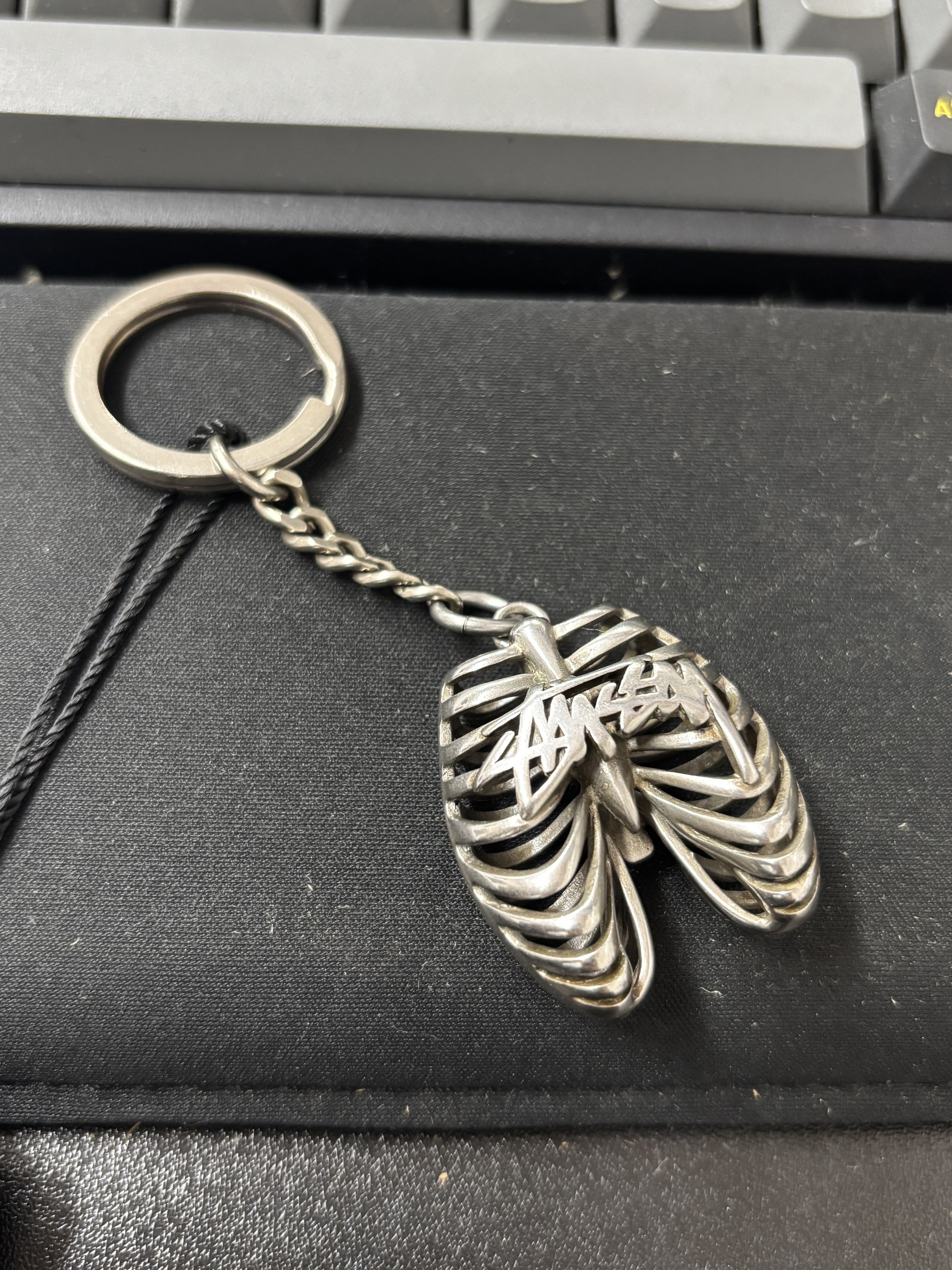メンズ STUSSY Ribcage Keychain Silver color