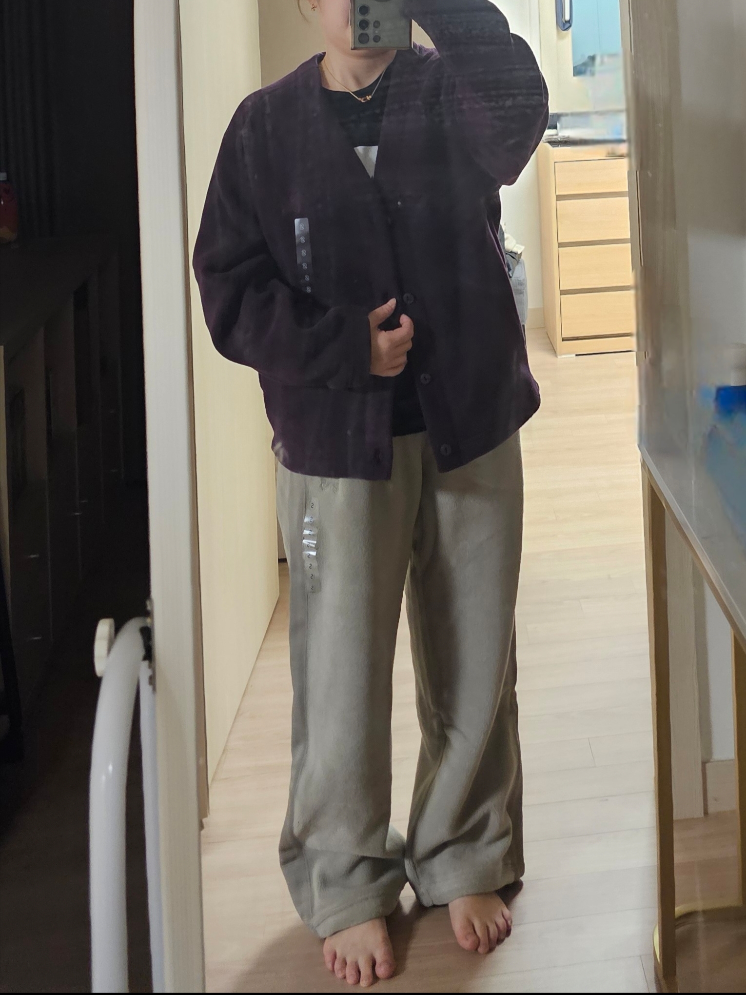 Uniqlo x Needles Fleece Oversized Cardigan Purple - KR, Uniqlo x Needles Fleece Wide Pants Beige - KR 착용 스타일