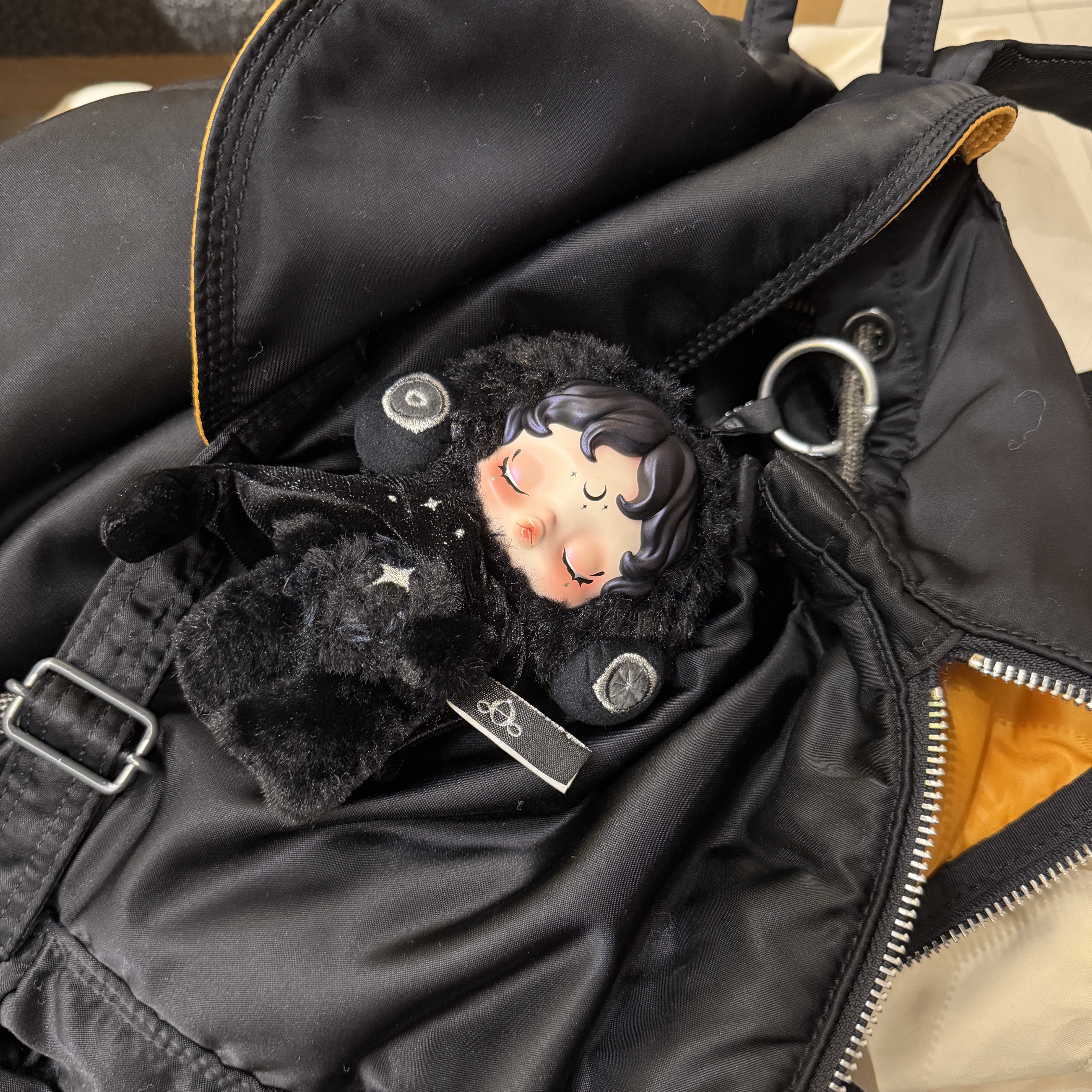 Porter Tanker Backpack Black, Pop Mart Skullpanda You Found Me ! Series Plush Doll Pendant Darkness (Opened Case) 착용 스타일